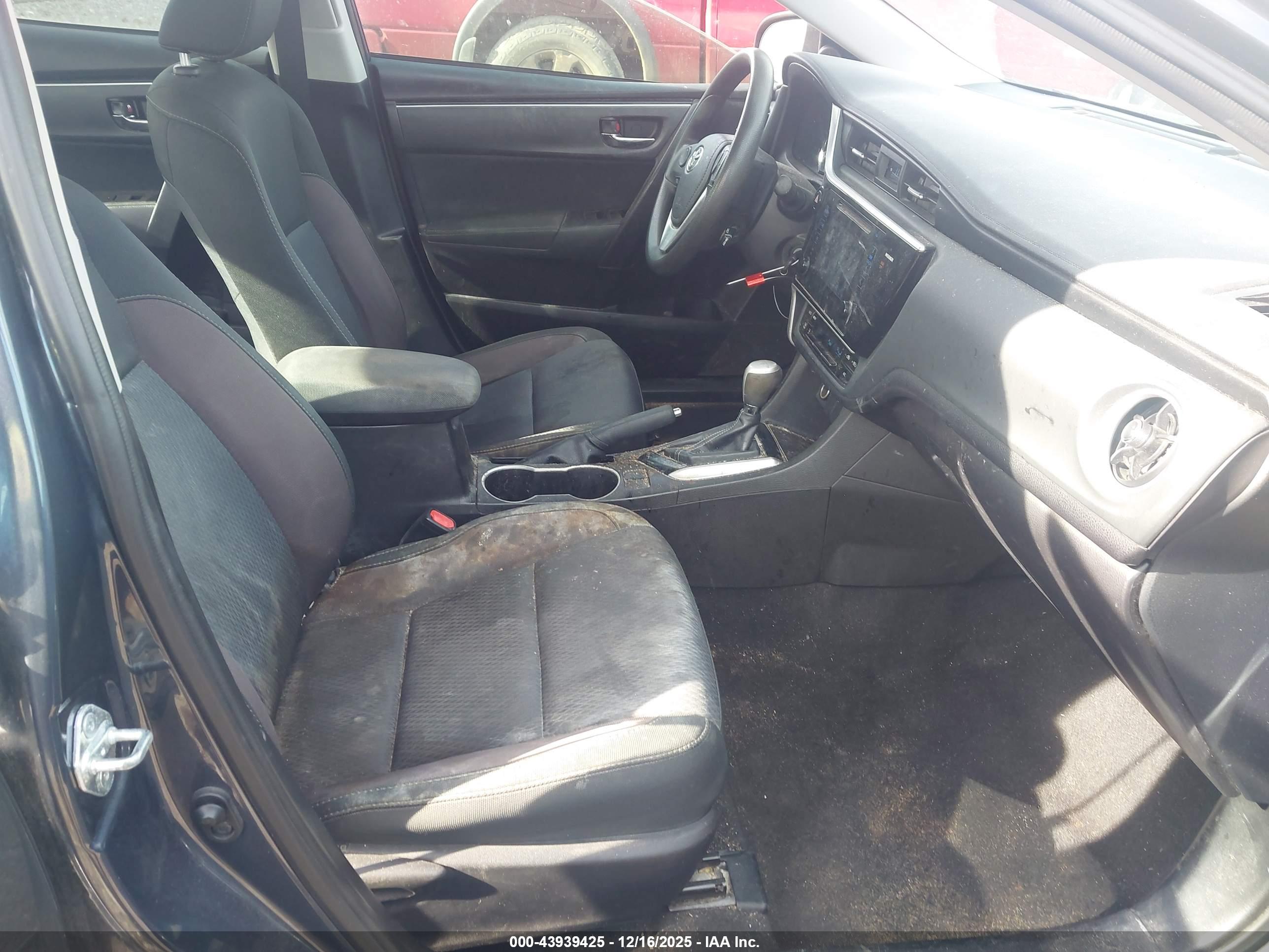 TOYOTA COROLLA image 5