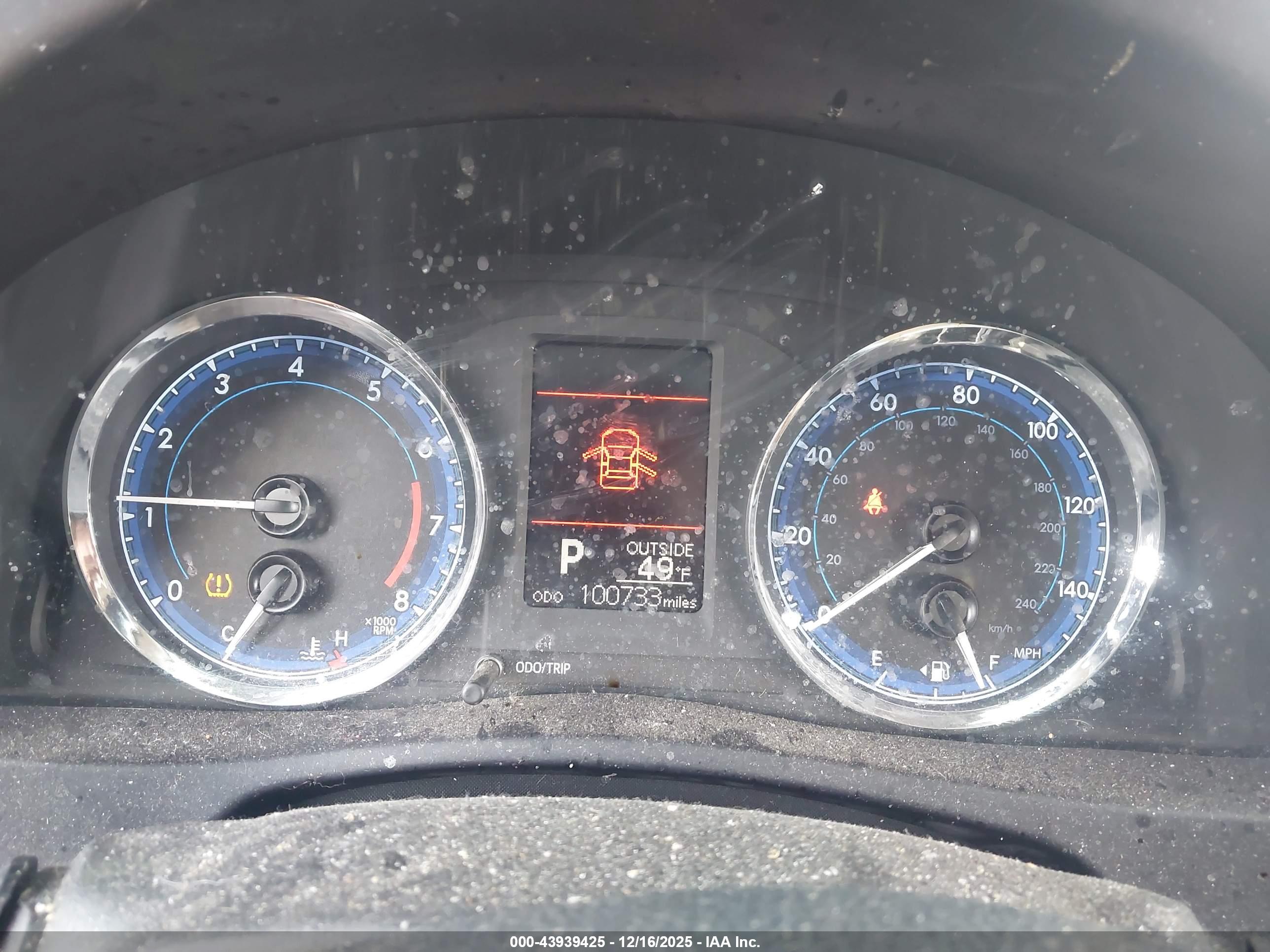 TOYOTA COROLLA image 7