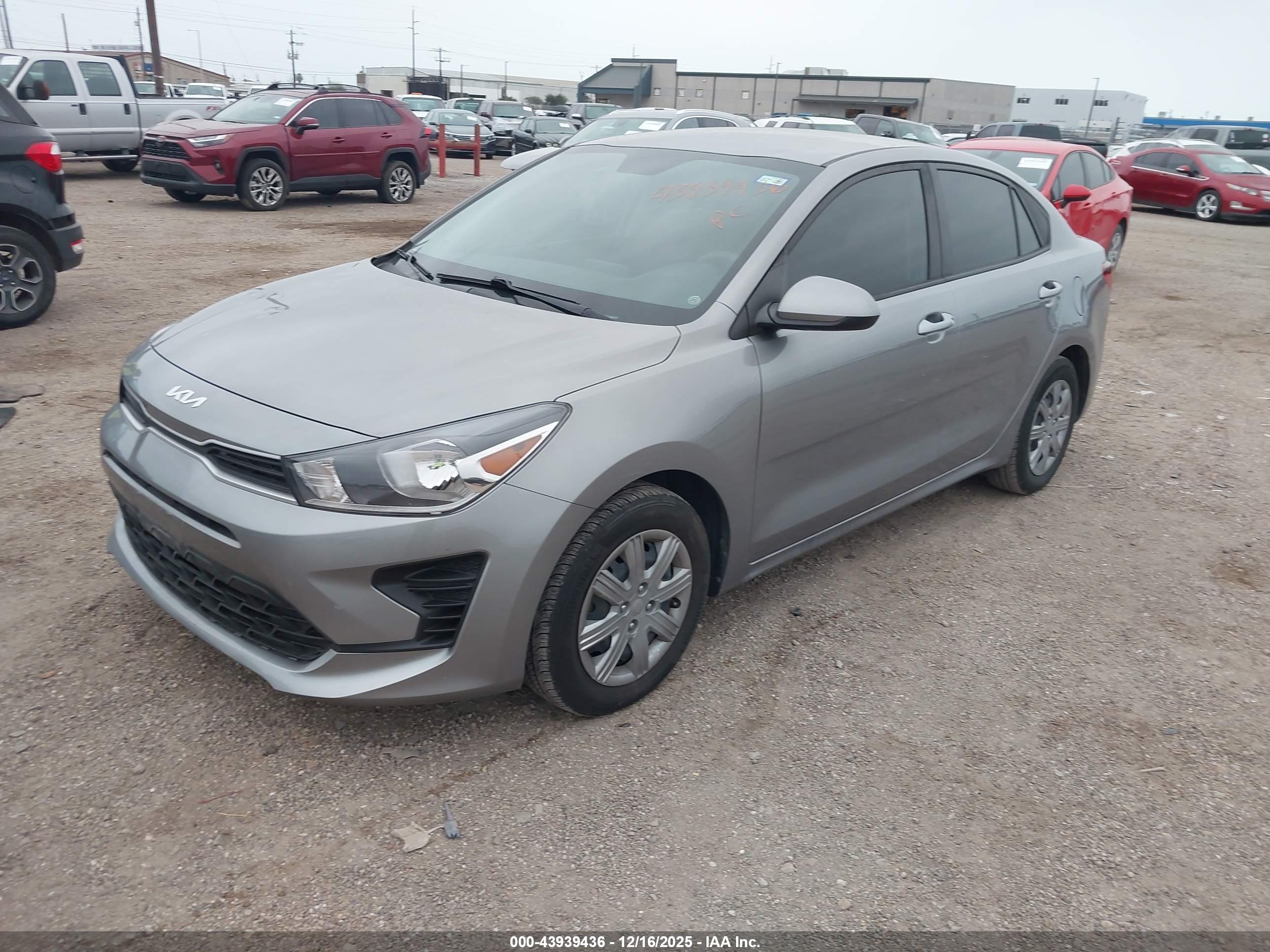 KIA RIO image 2