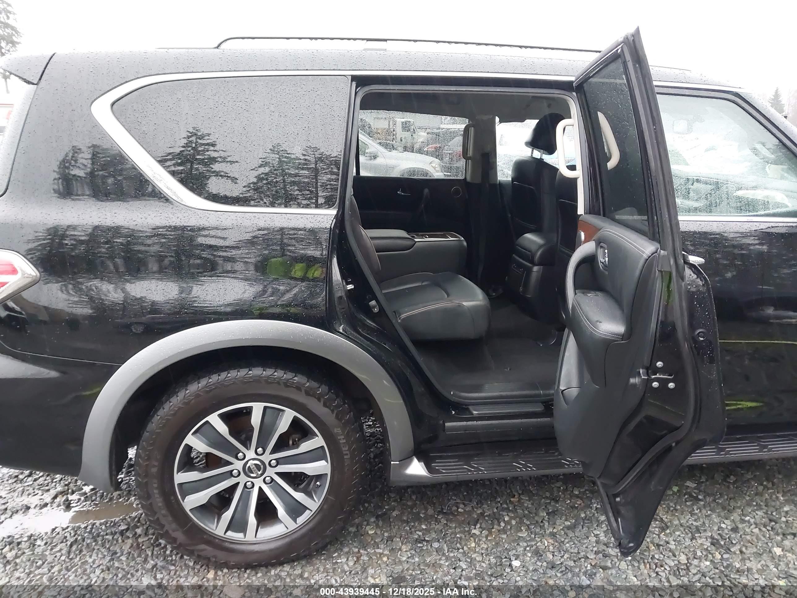 NISSAN ARMADA image 8