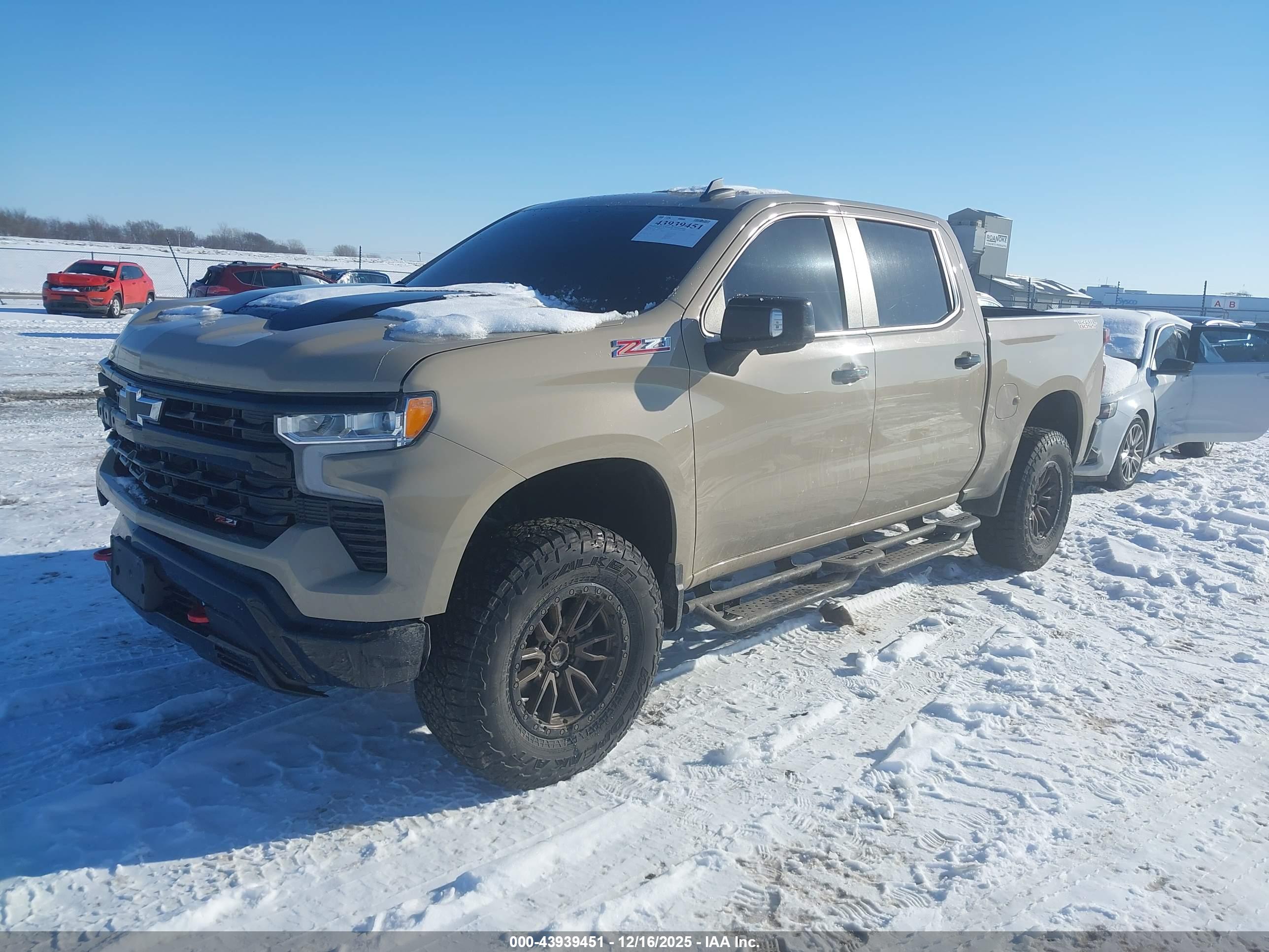 CHEVROLET SILVERADO image 2