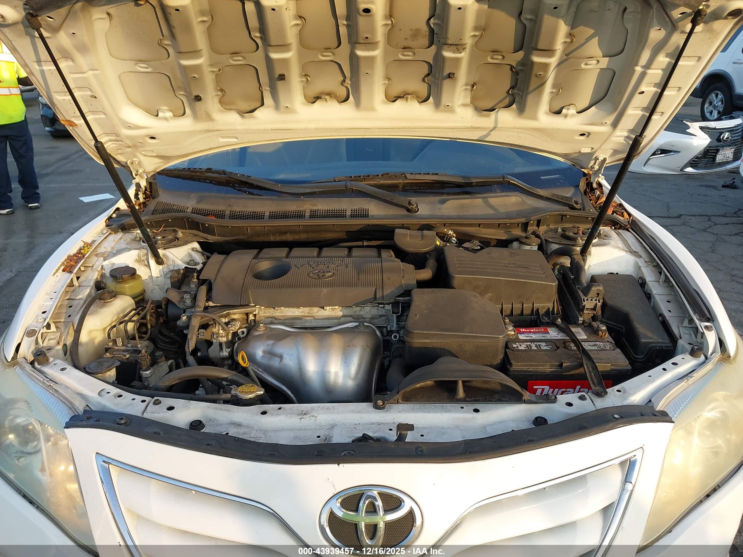 TOYOTA CAMRY image 10