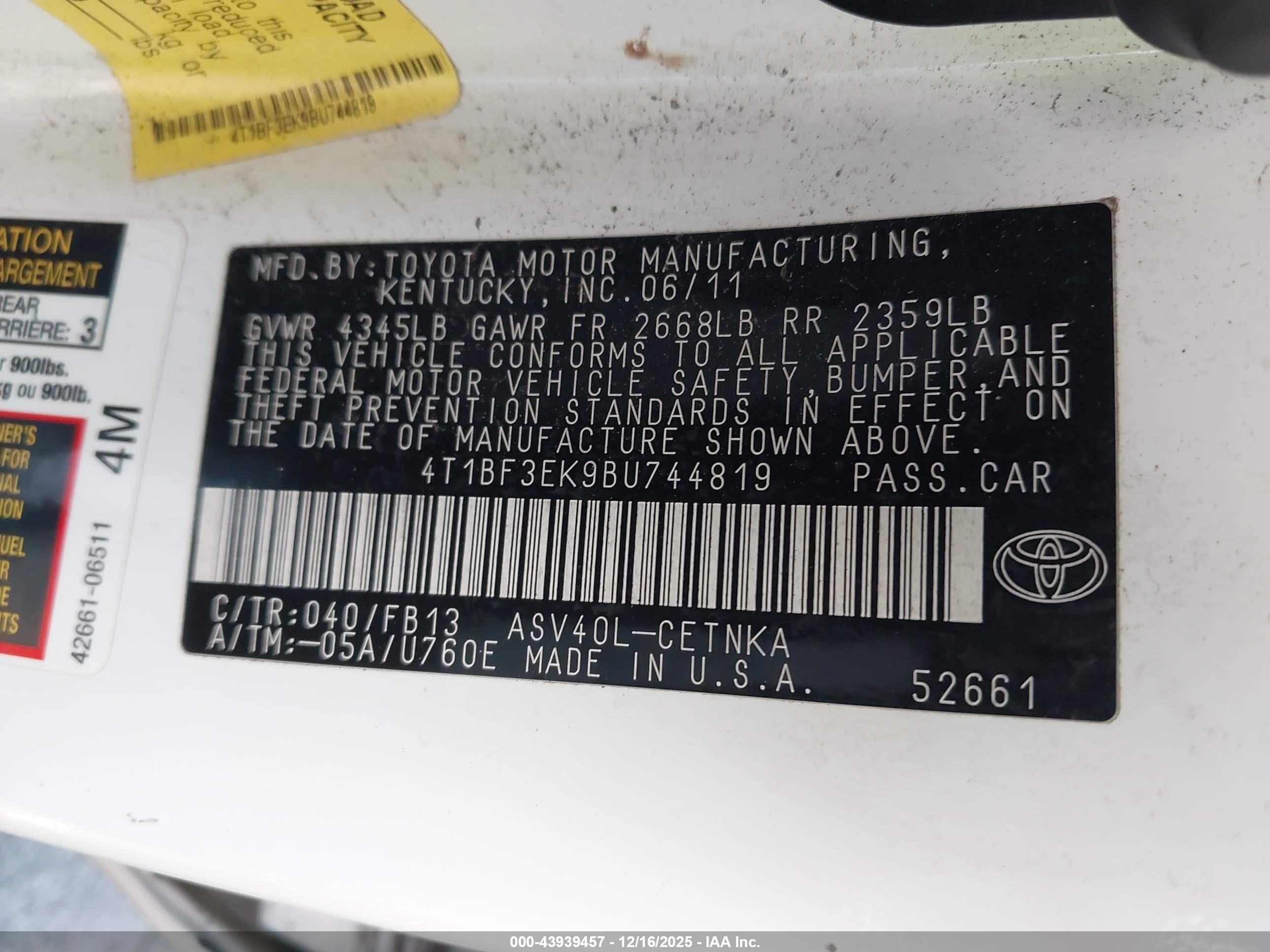 TOYOTA CAMRY image 9