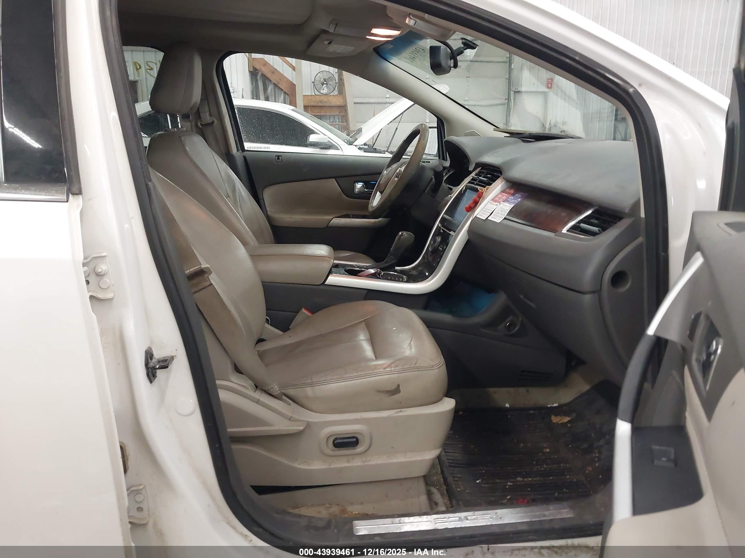 FORD EDGE image 5