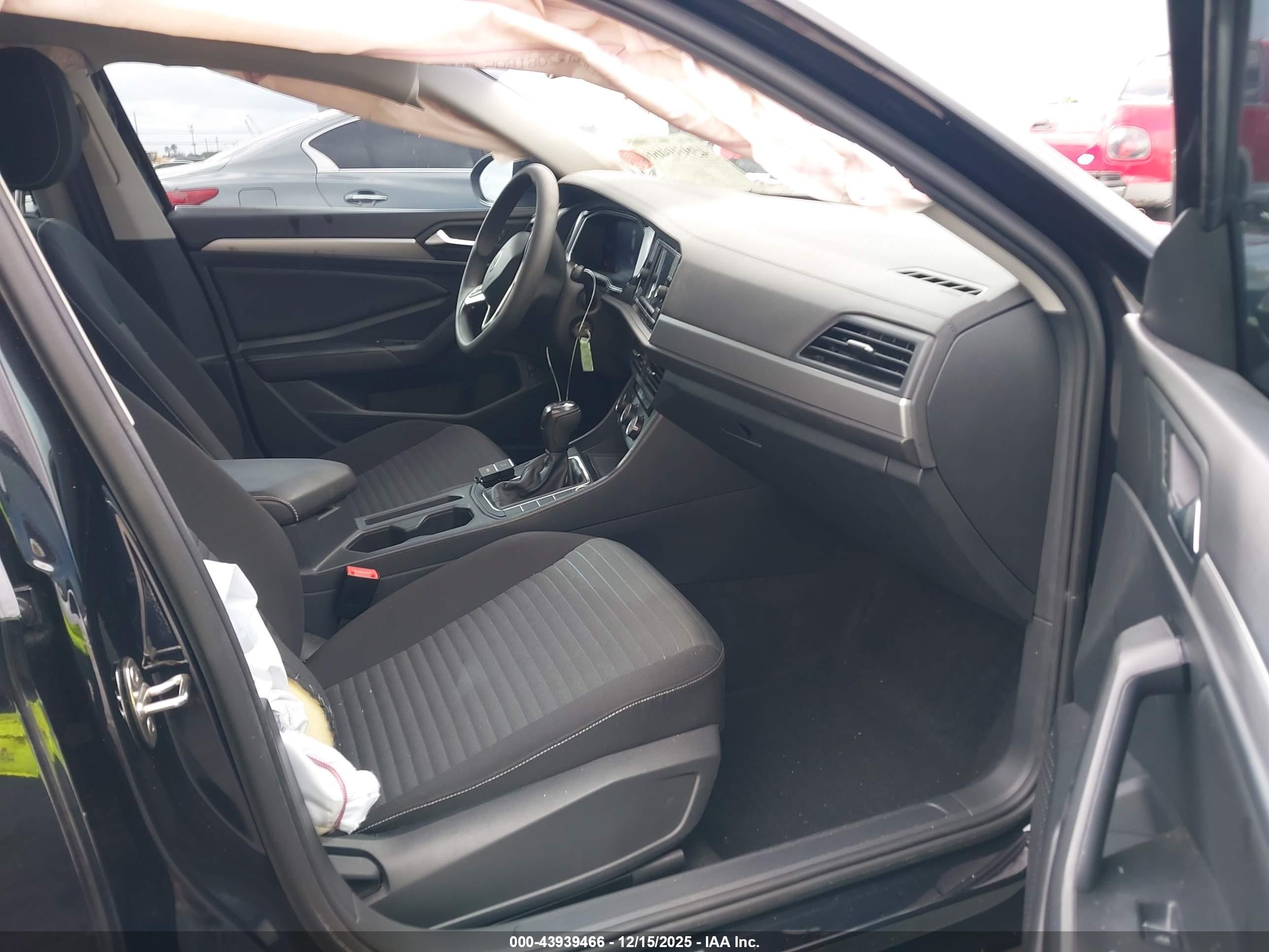VOLKSWAGEN JETTA image 5