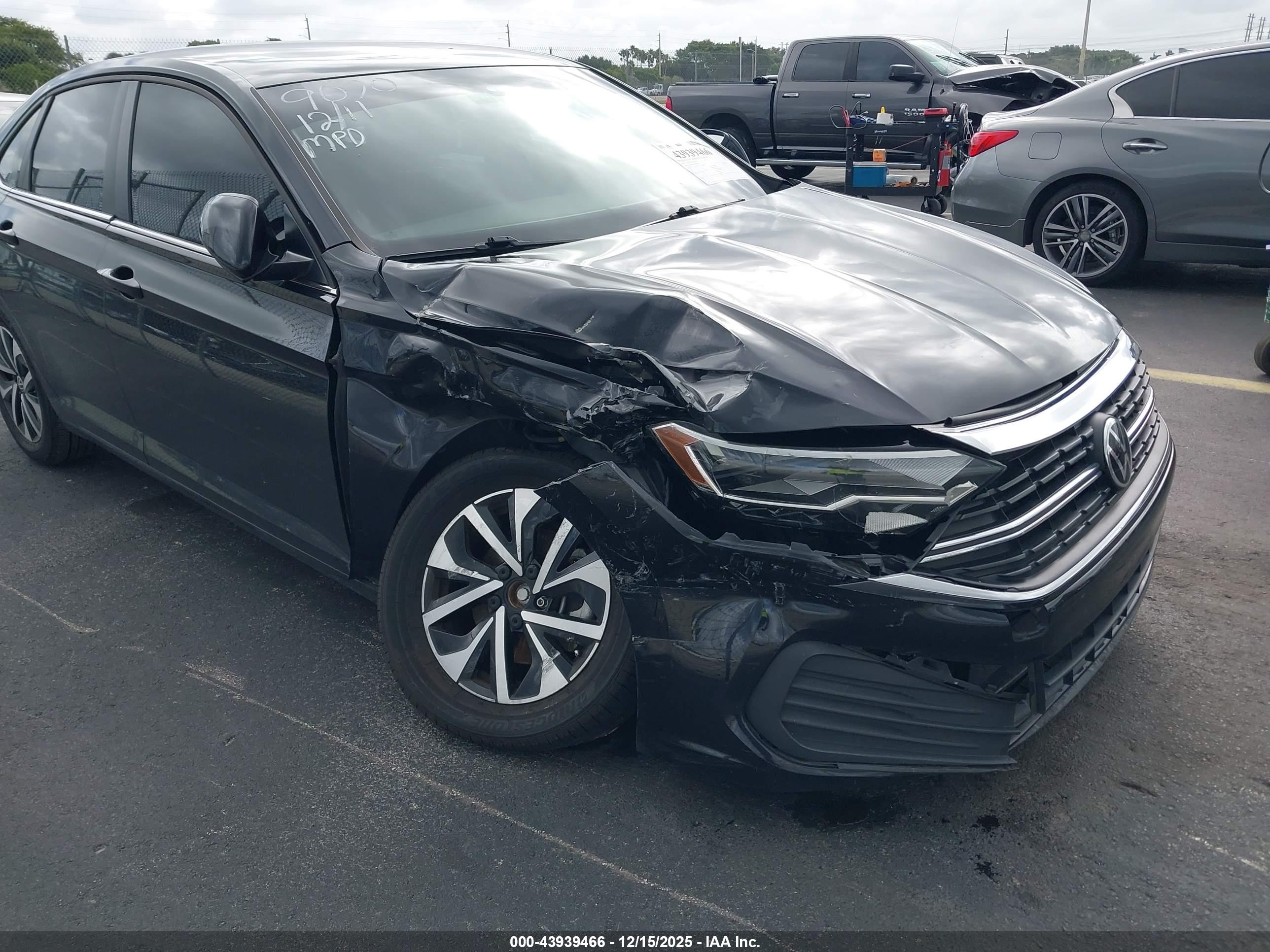 VOLKSWAGEN JETTA image 6