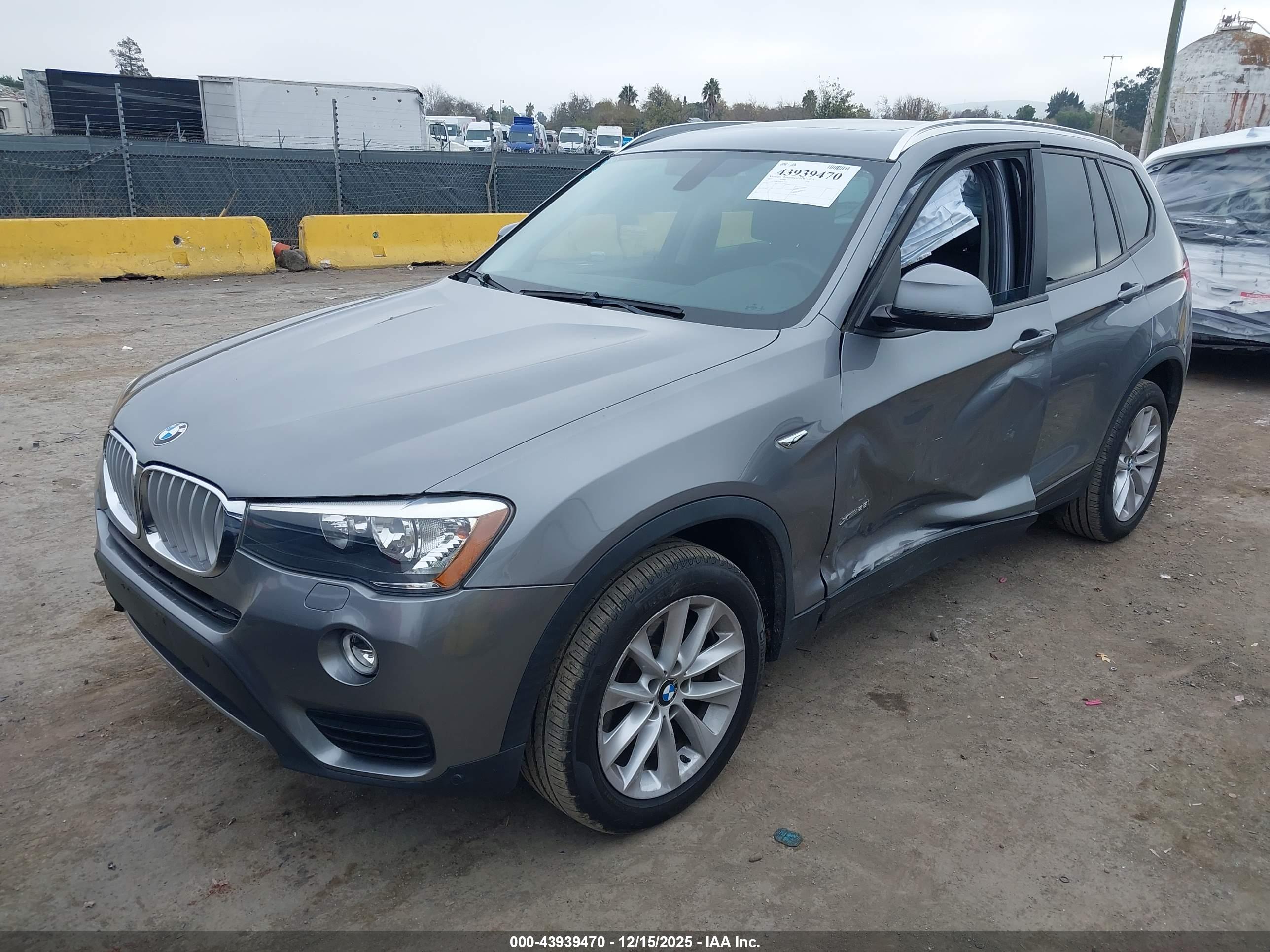 BMW X3 image 2