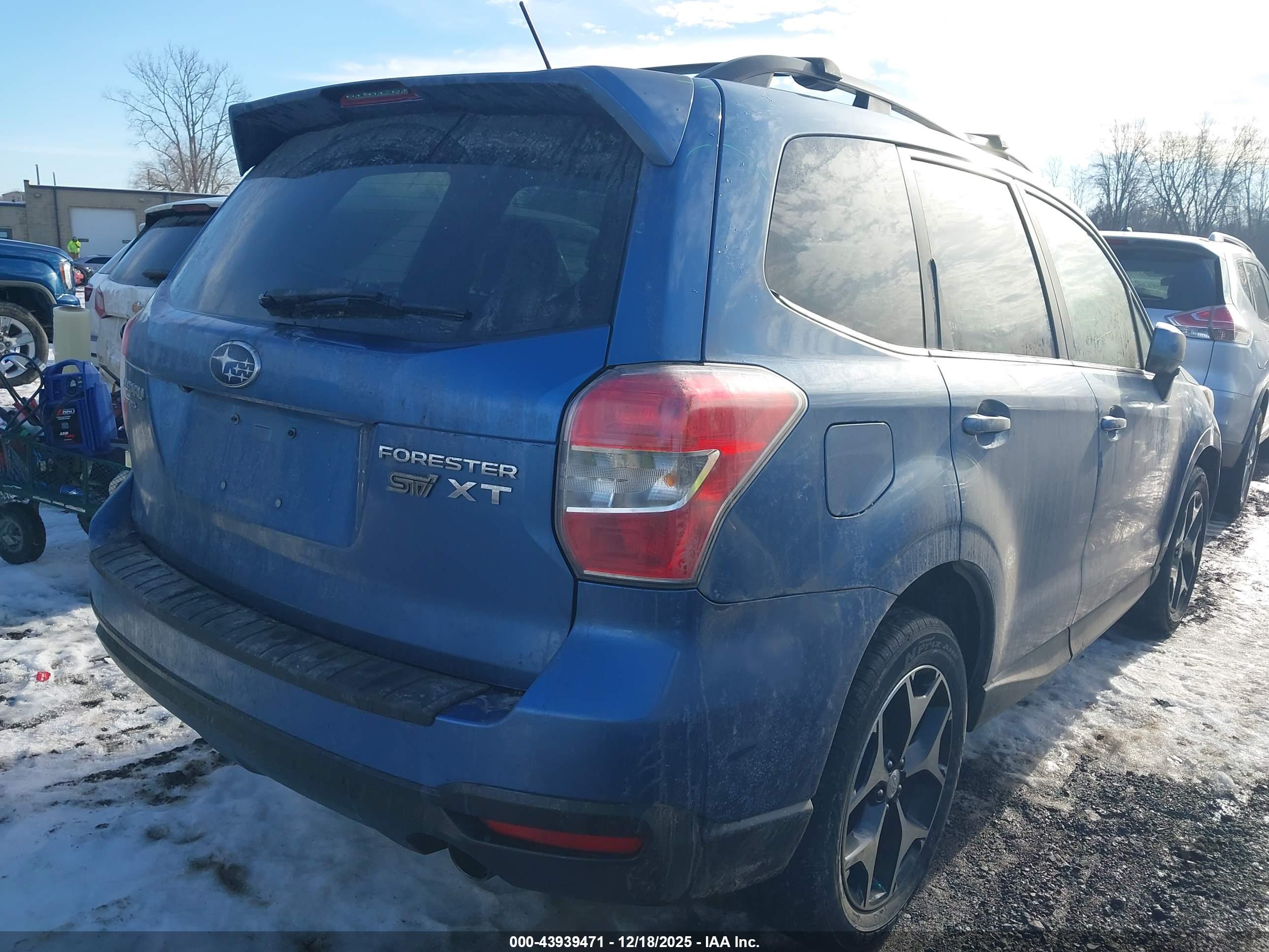 SUBARU FORESTER image 4