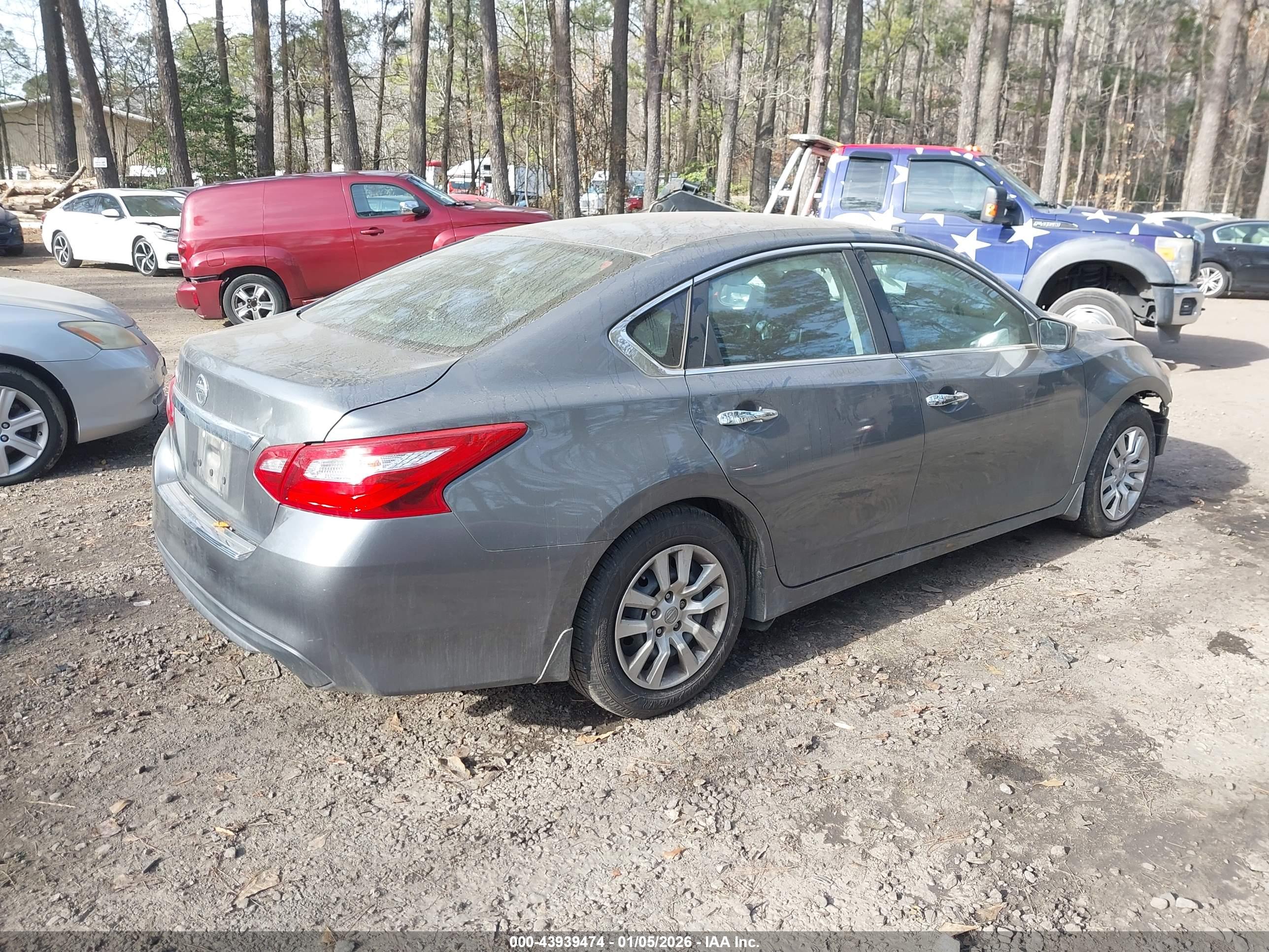NISSAN ALTIMA image 4