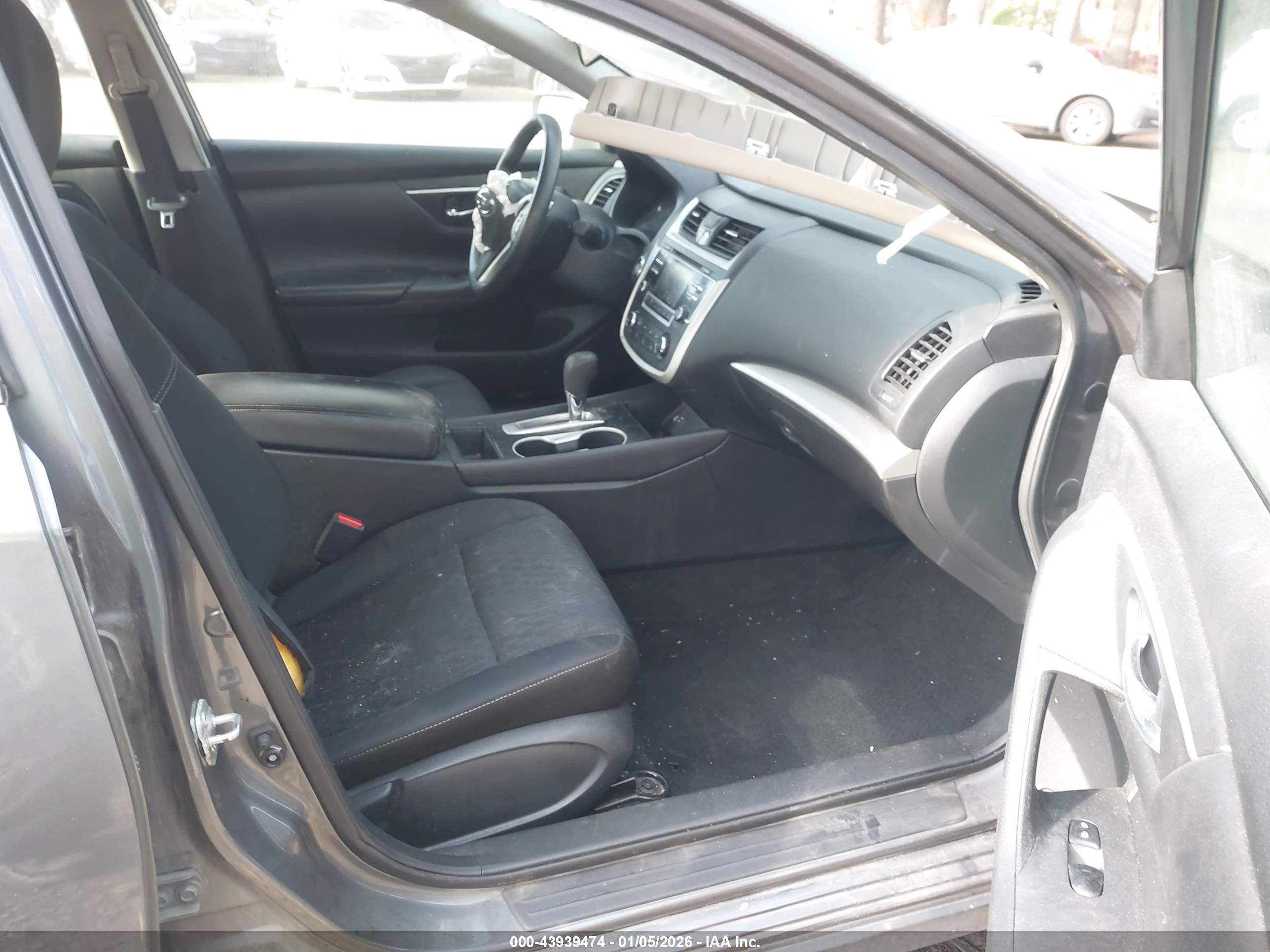 NISSAN ALTIMA image 5
