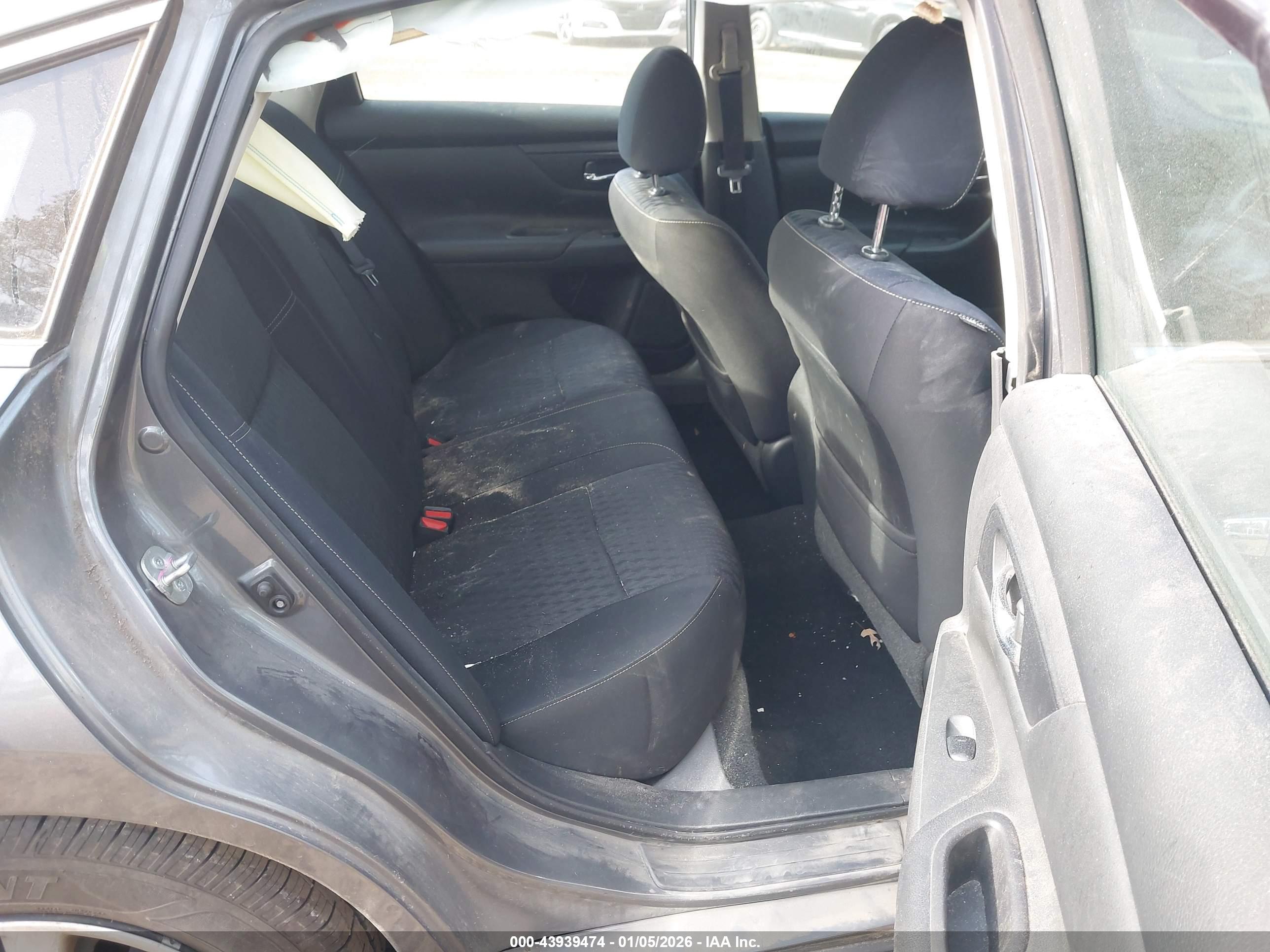 NISSAN ALTIMA image 8