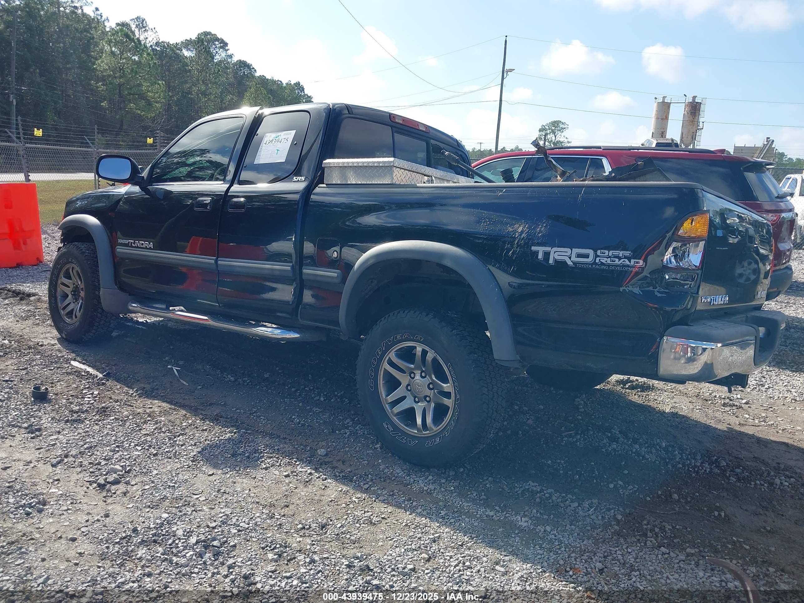 TOYOTA TUNDRA image 3