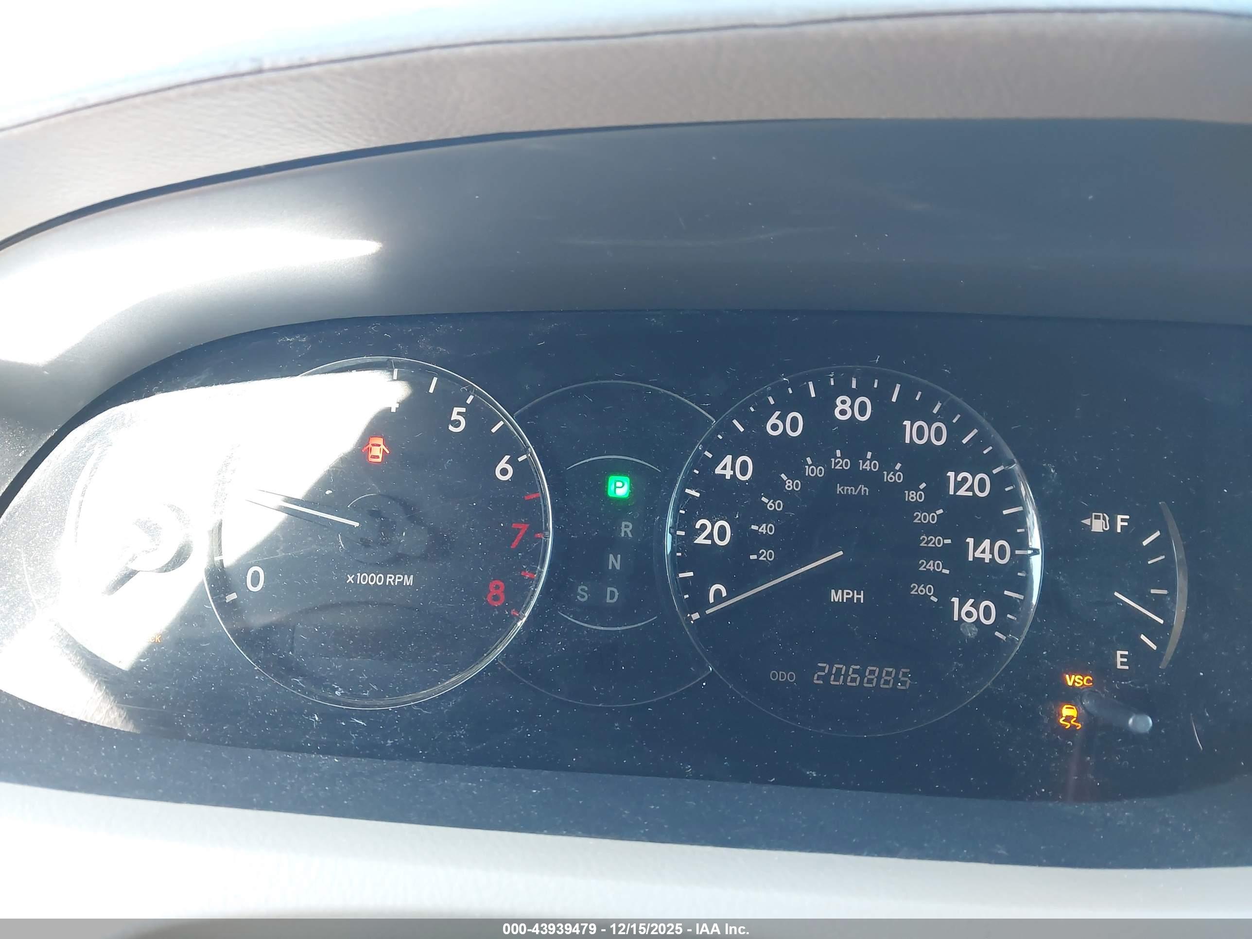 TOYOTA AVALON image 7