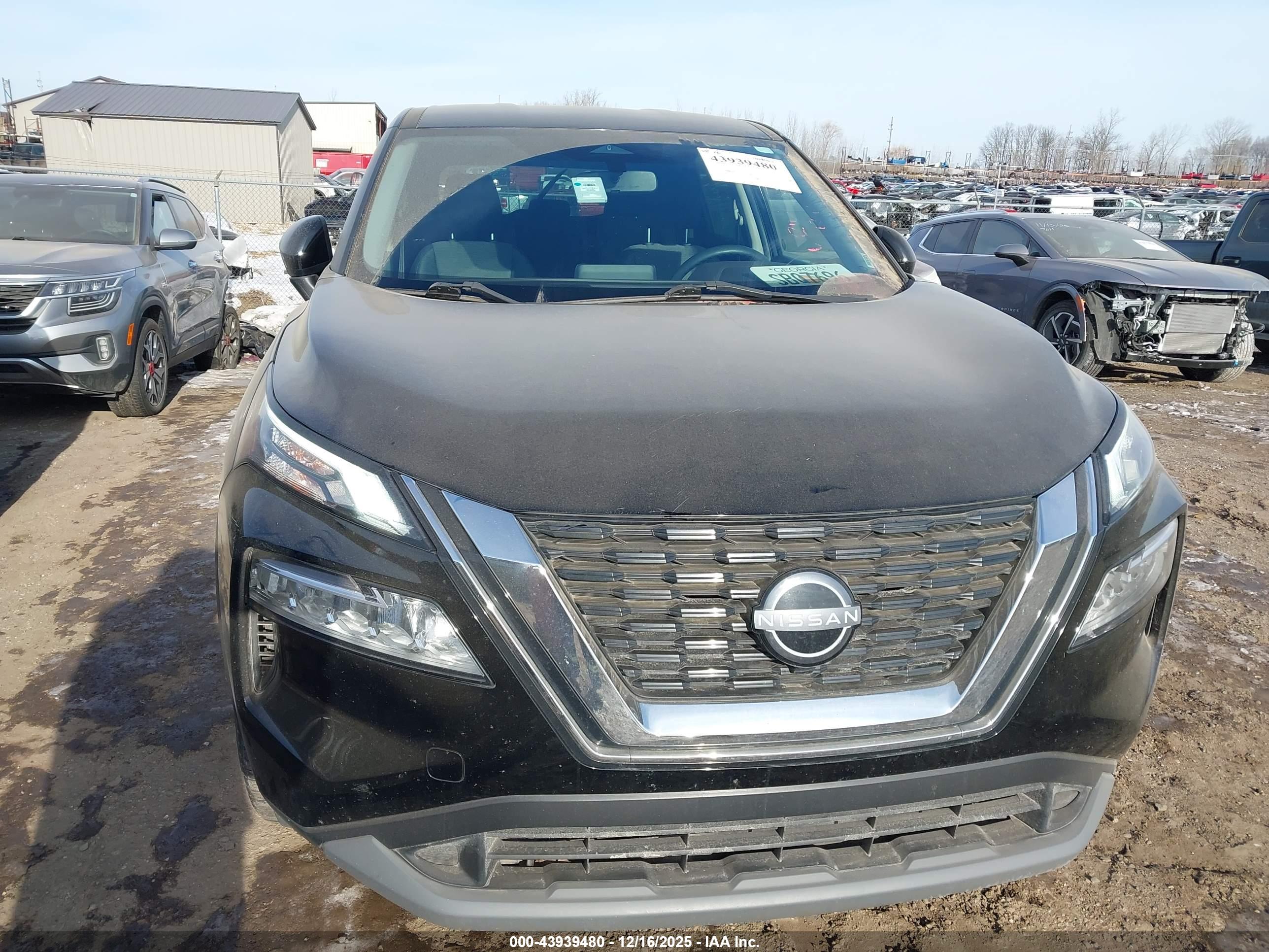 NISSAN ROGUE image 6