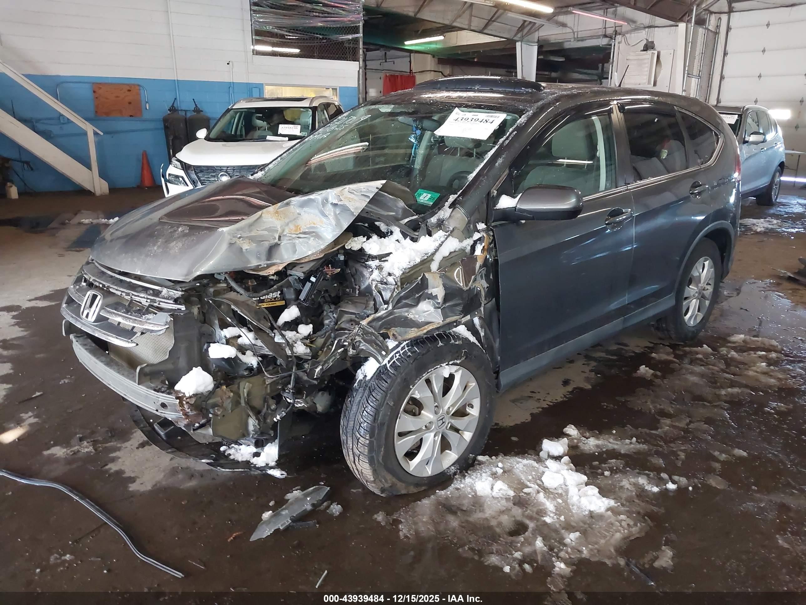 HONDA CR-V image 2