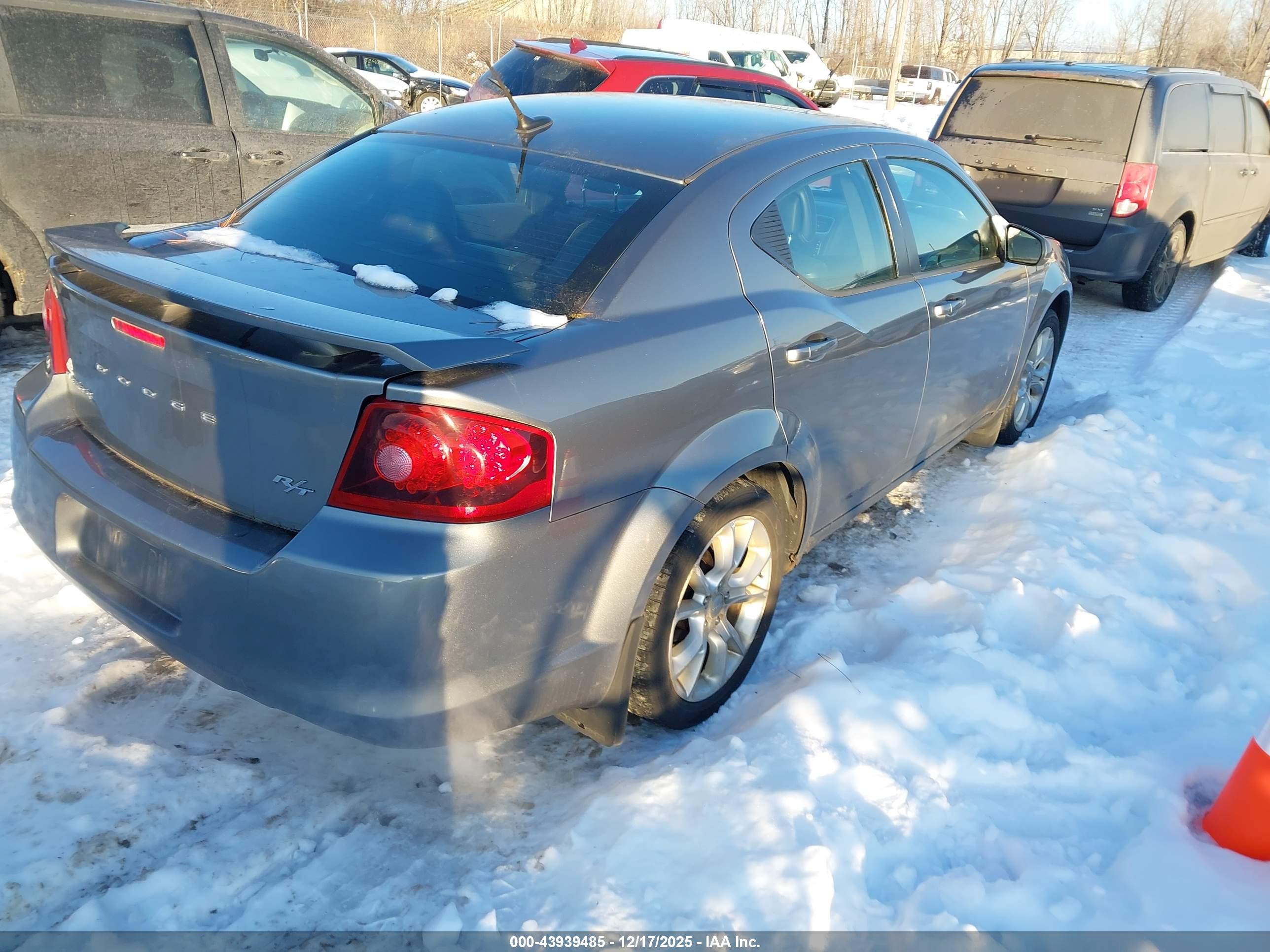 DODGE AVENGER image 4