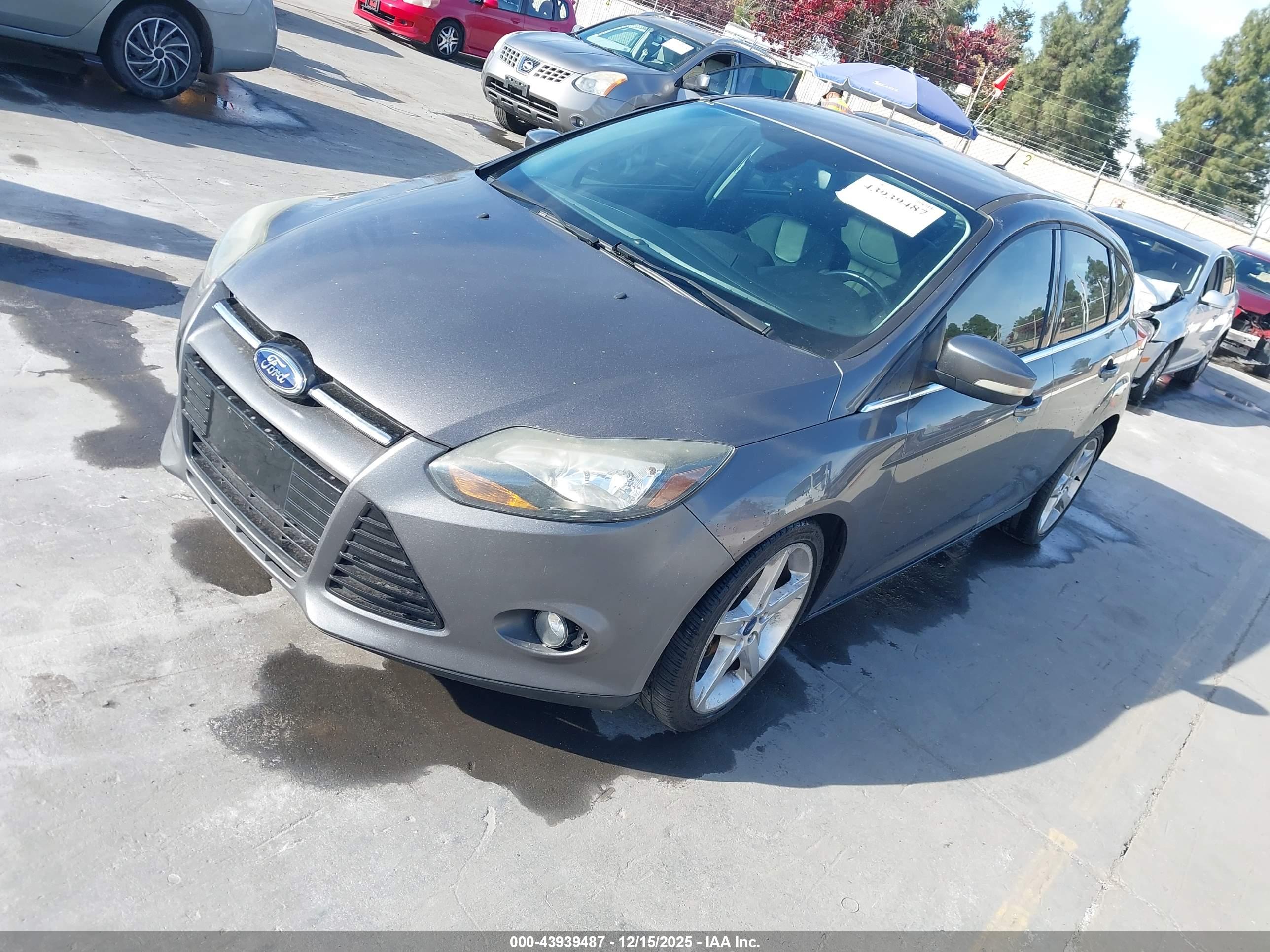 FORD FOCUS image 2
