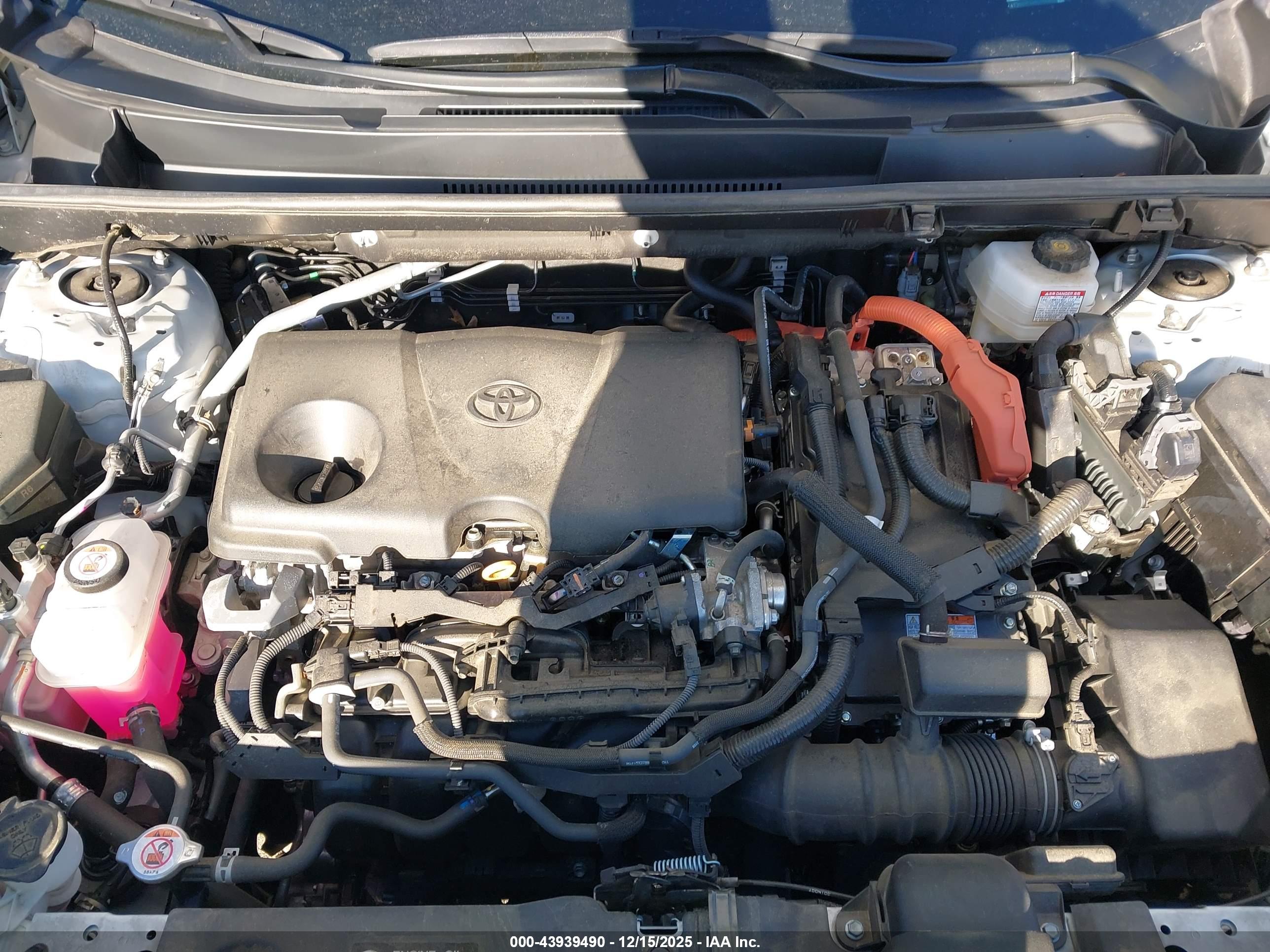 TOYOTA RAV4 image 10