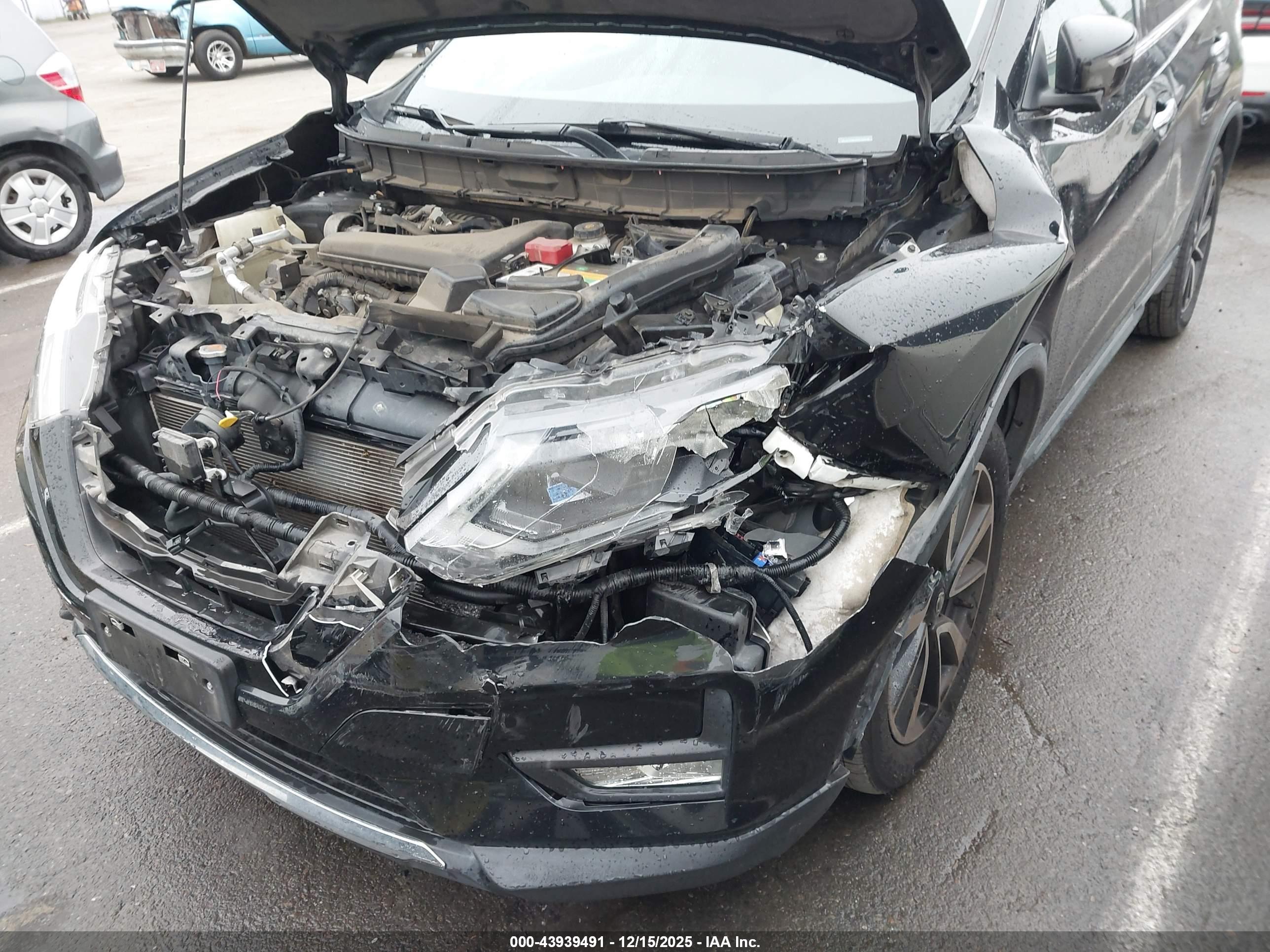 NISSAN ROGUE image 6