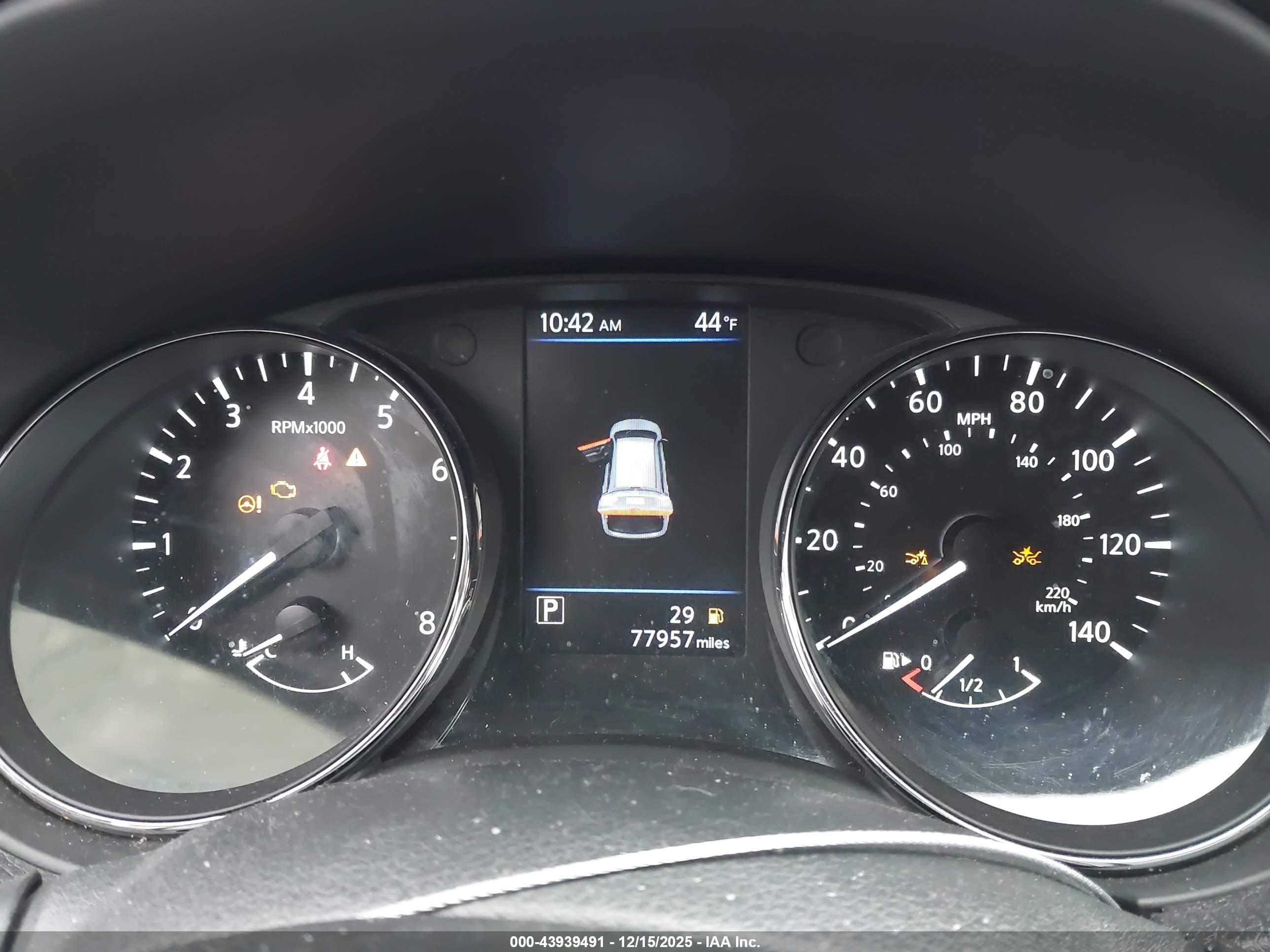 NISSAN ROGUE image 7