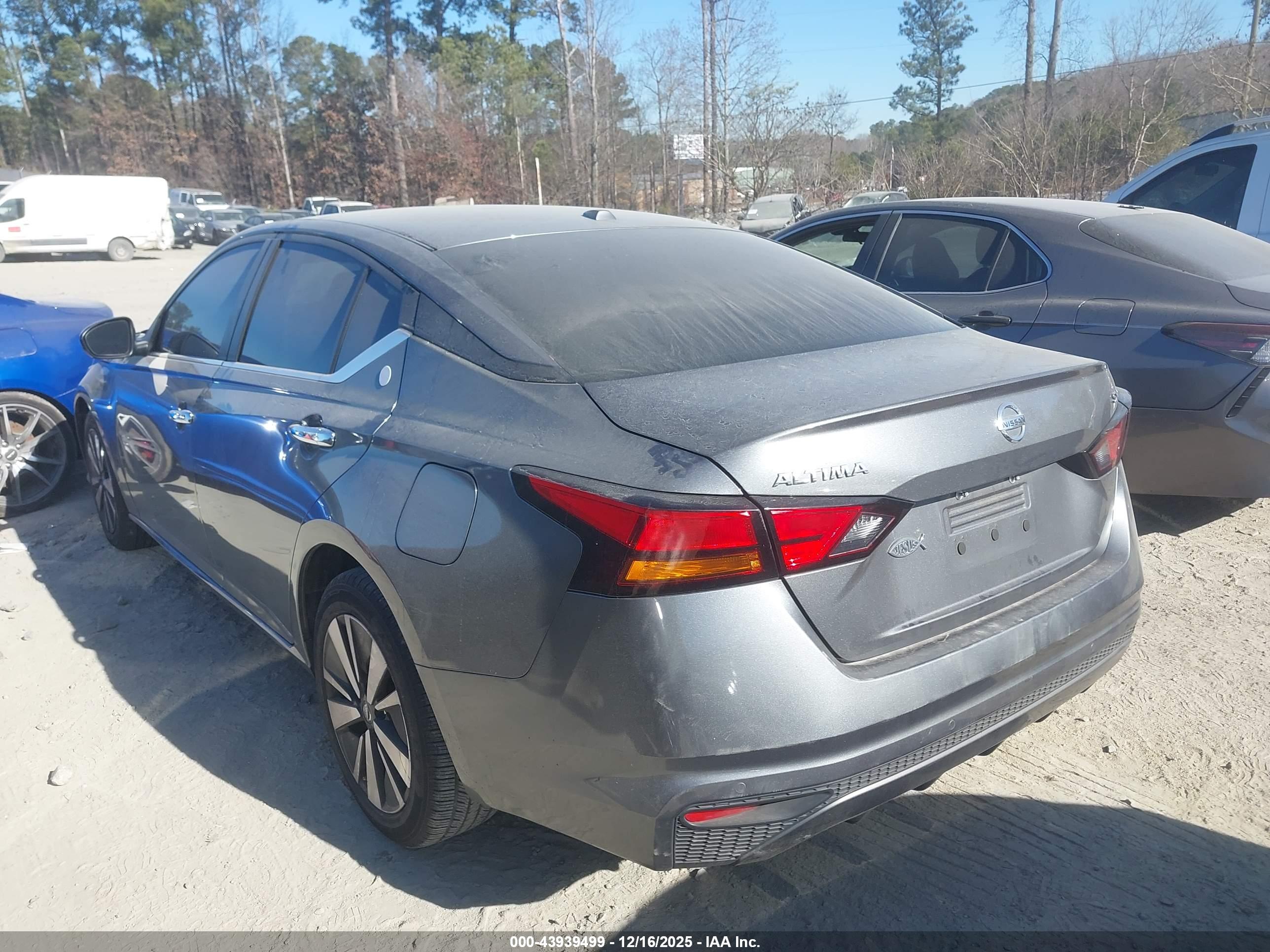 NISSAN ALTIMA image 3