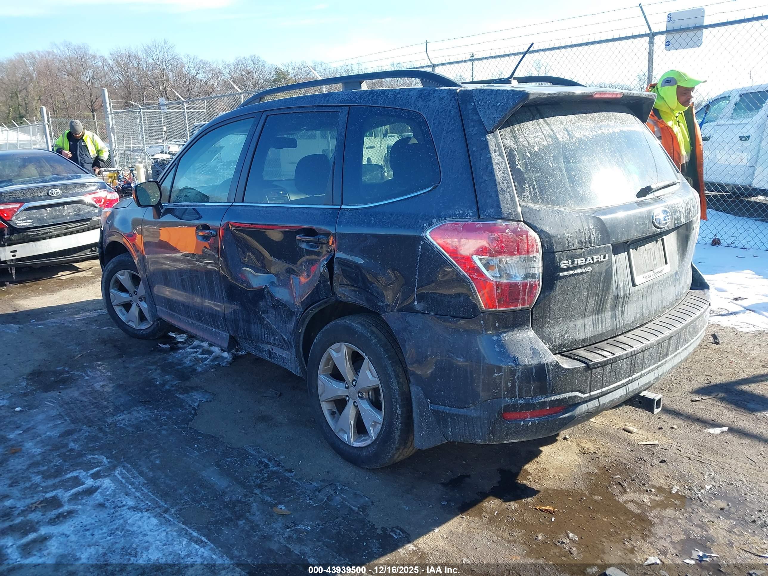 SUBARU FORESTER image 3