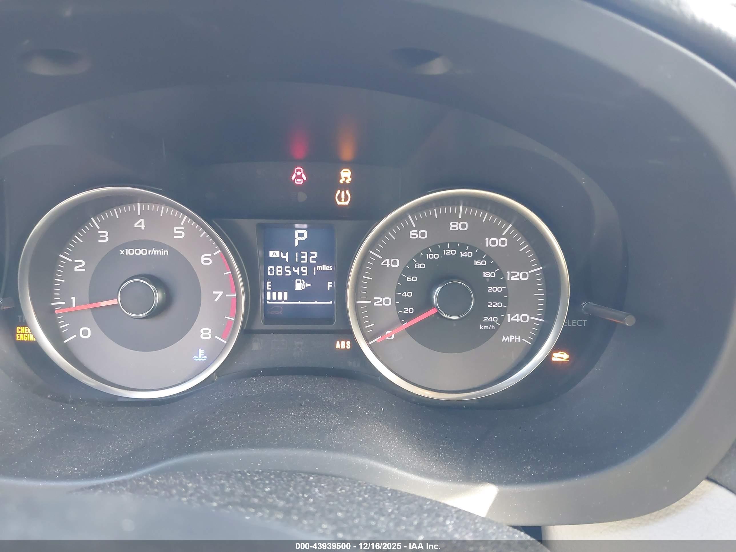 SUBARU FORESTER image 7