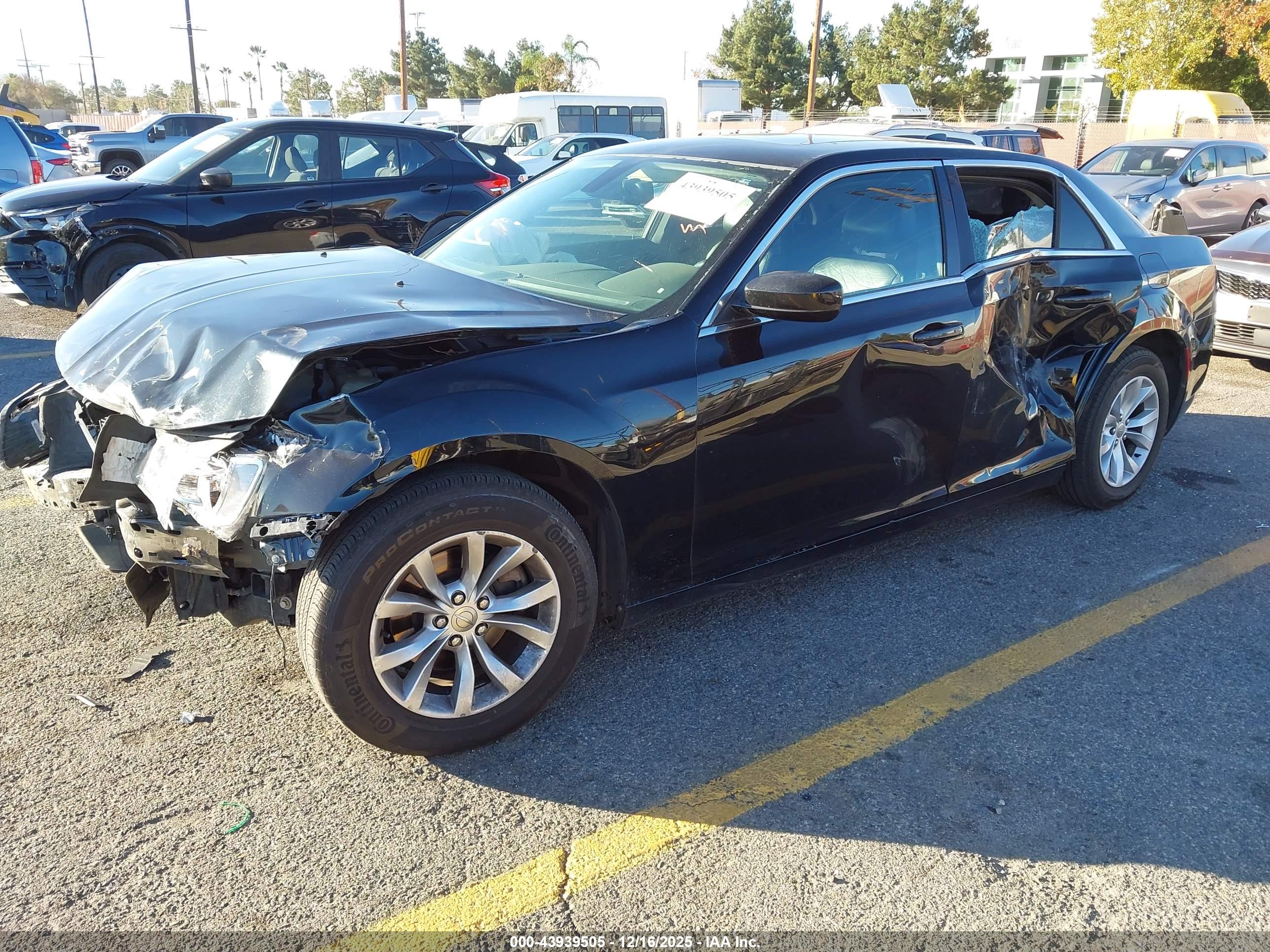 CHRYSLER 300 image 2