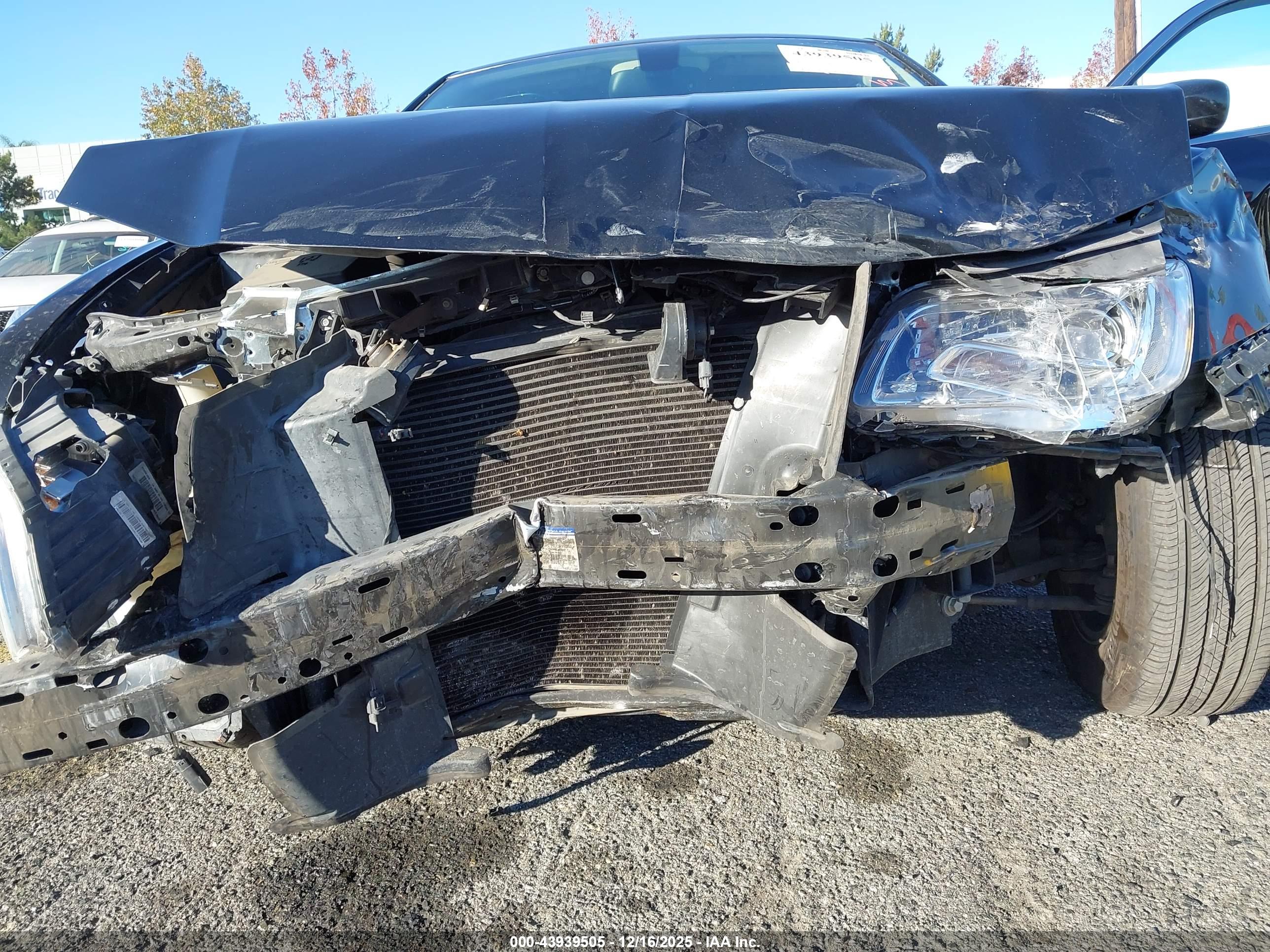 CHRYSLER 300 image 6
