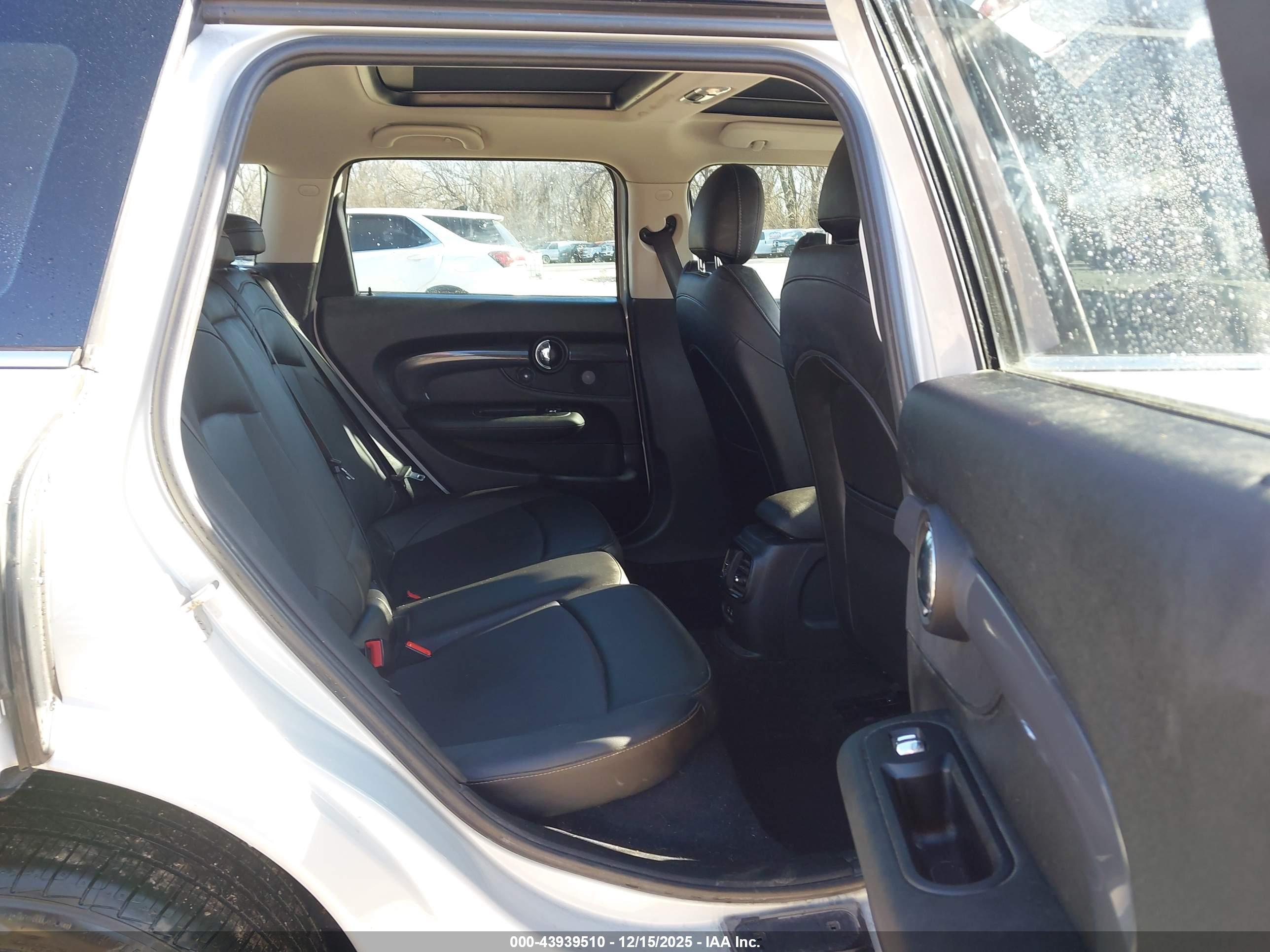 MINI CLUBMAN image 8