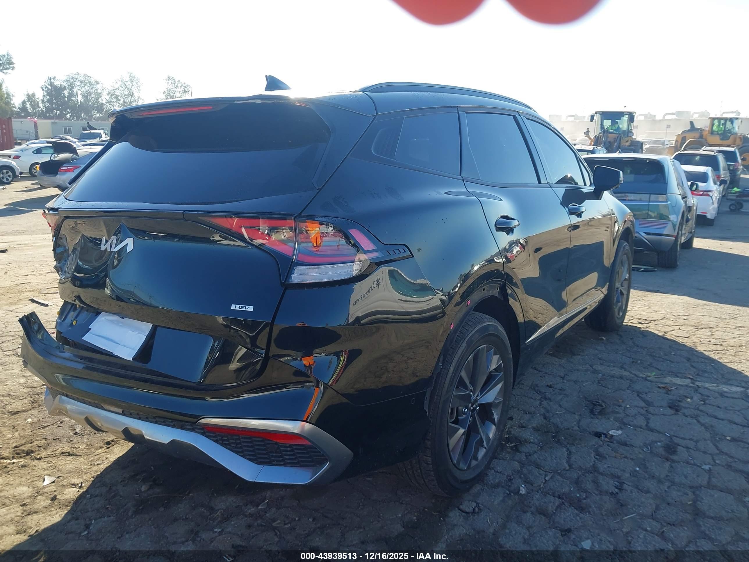 KIA SPORTAGE image 4