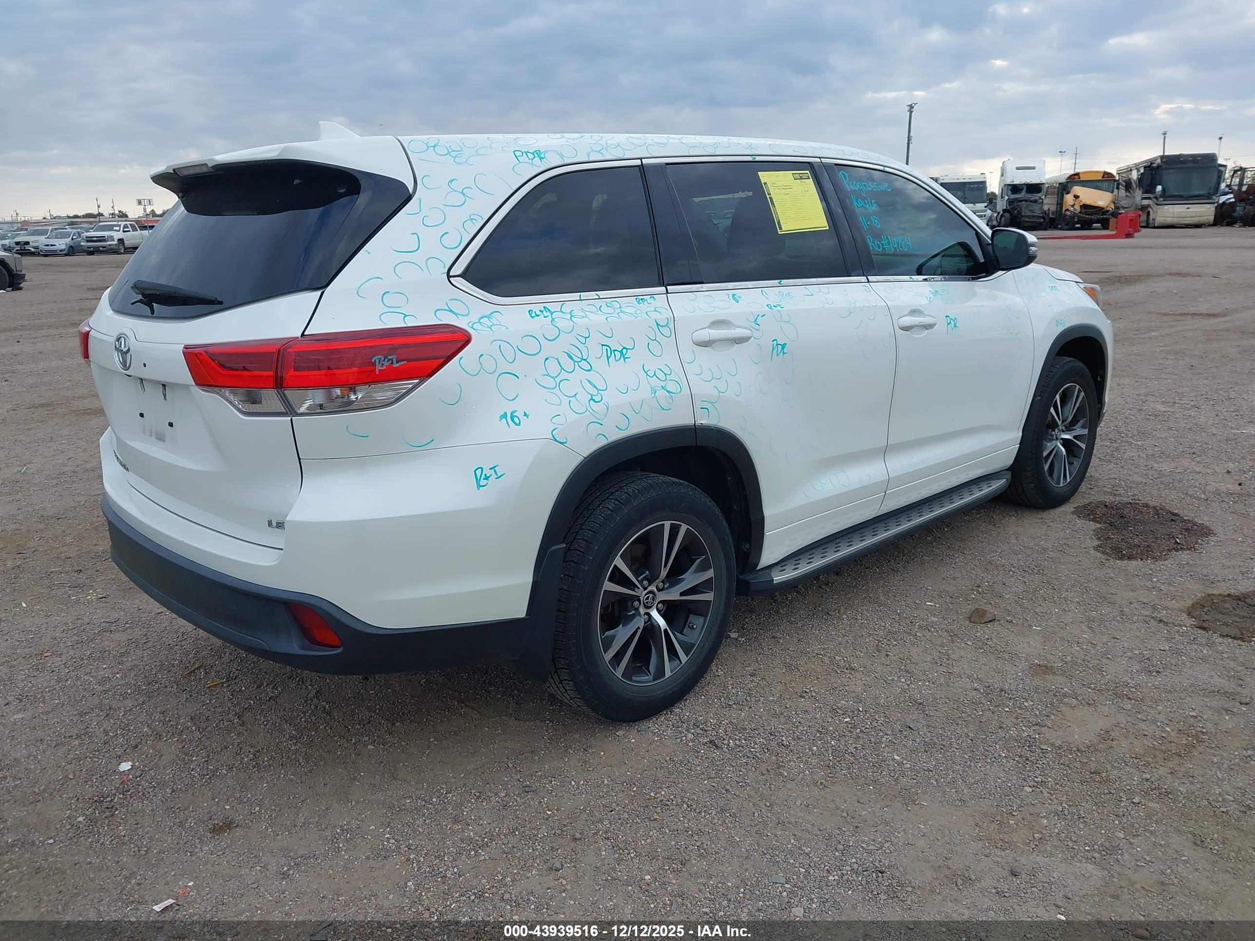 TOYOTA HIGHLANDER image 4