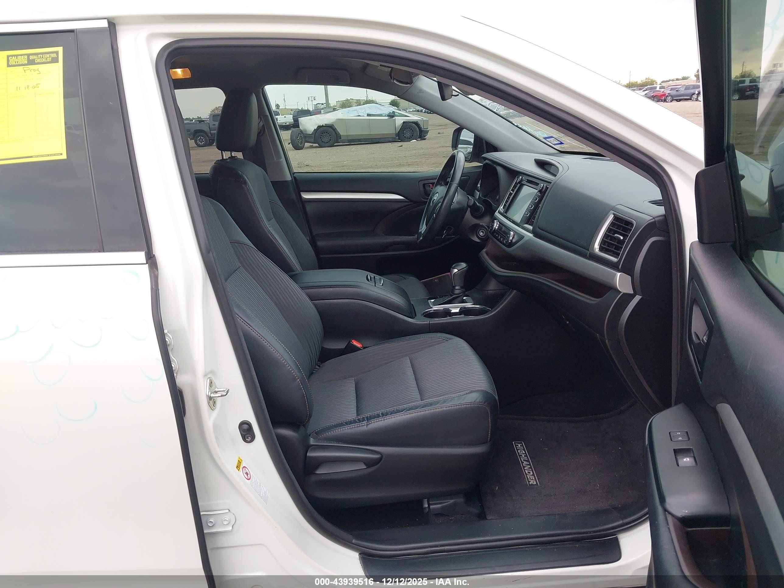 TOYOTA HIGHLANDER image 5