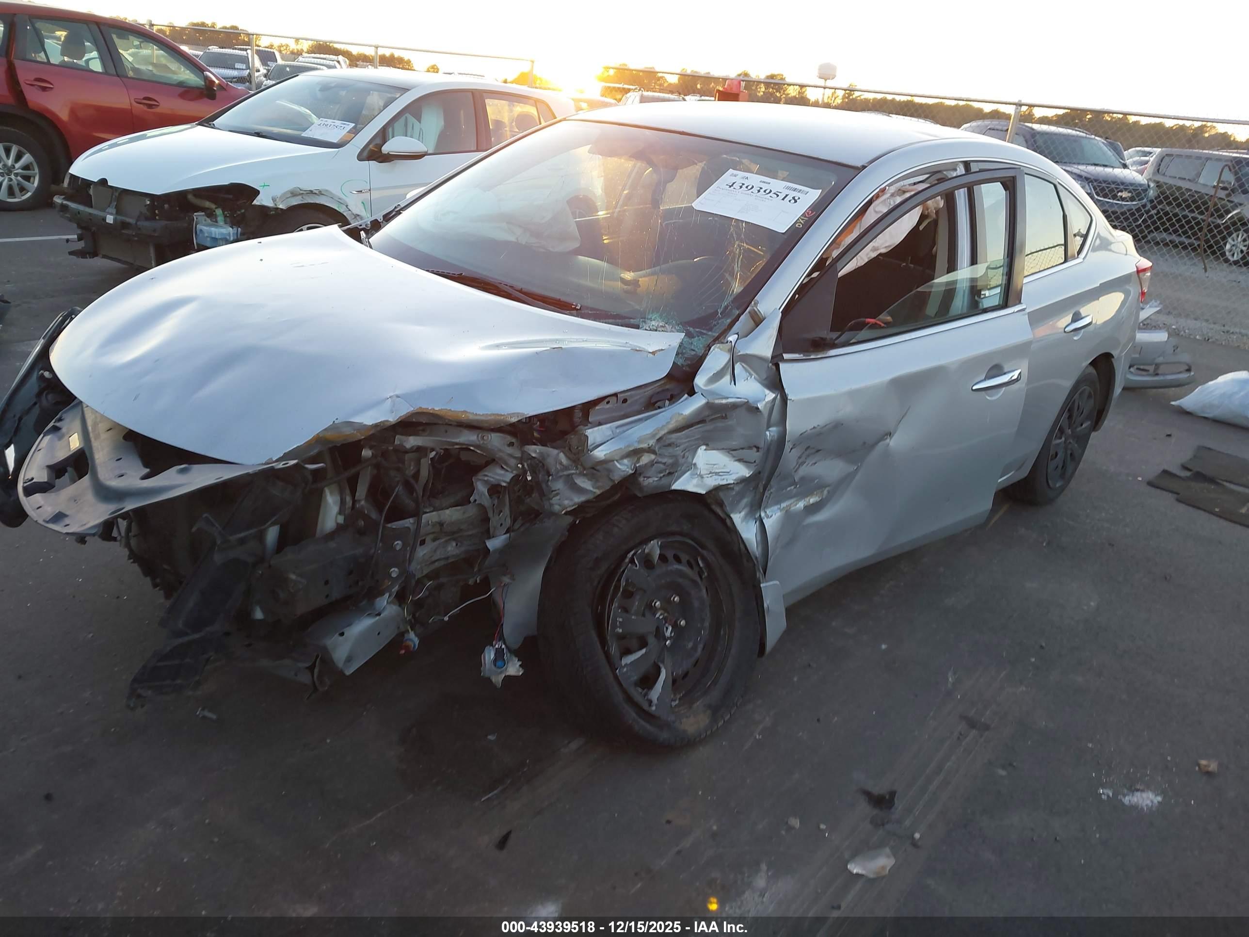 NISSAN SENTRA image 2