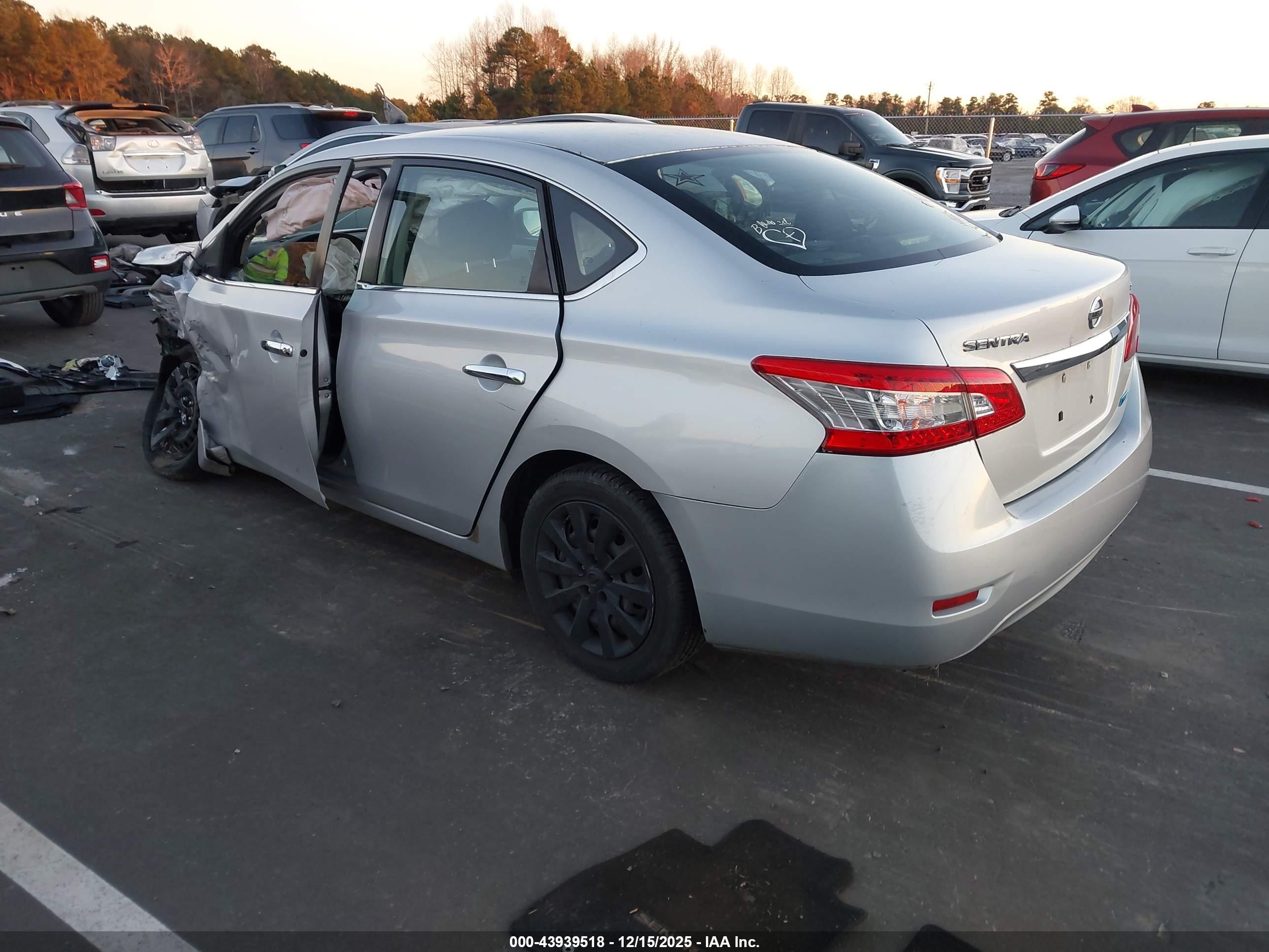 NISSAN SENTRA image 3