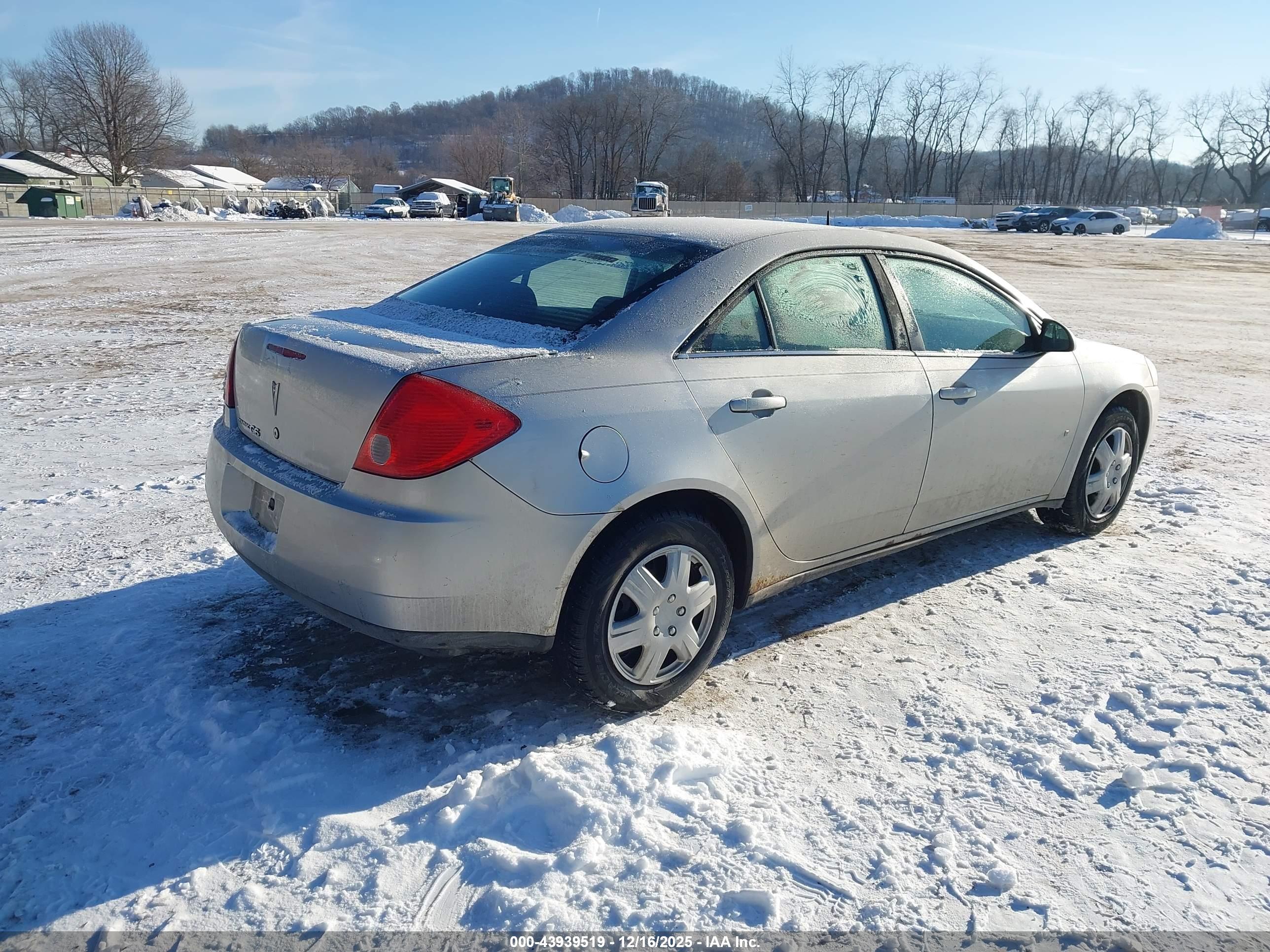 PONTIAC G6 image 4
