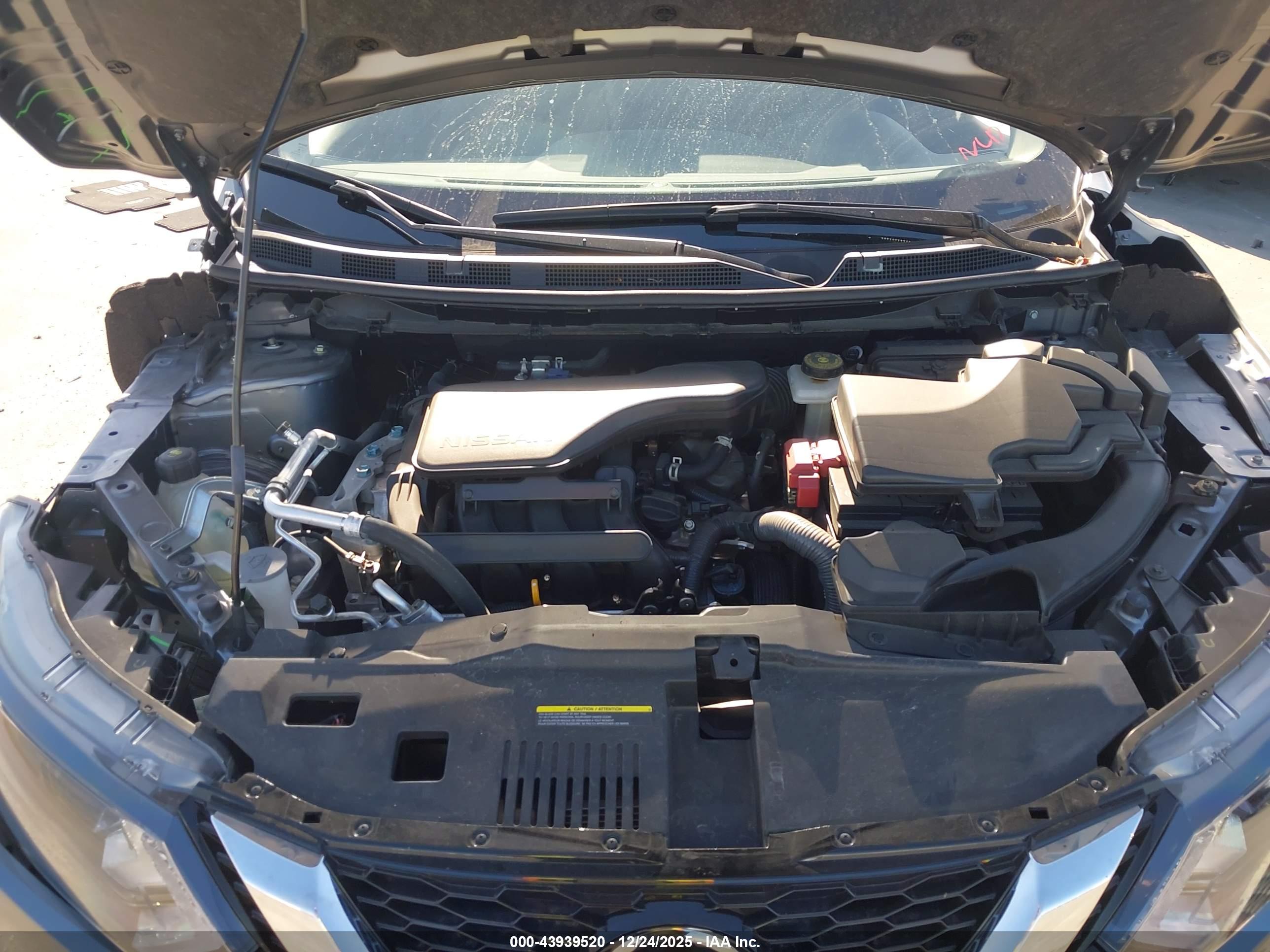 NISSAN ROGUE image 10