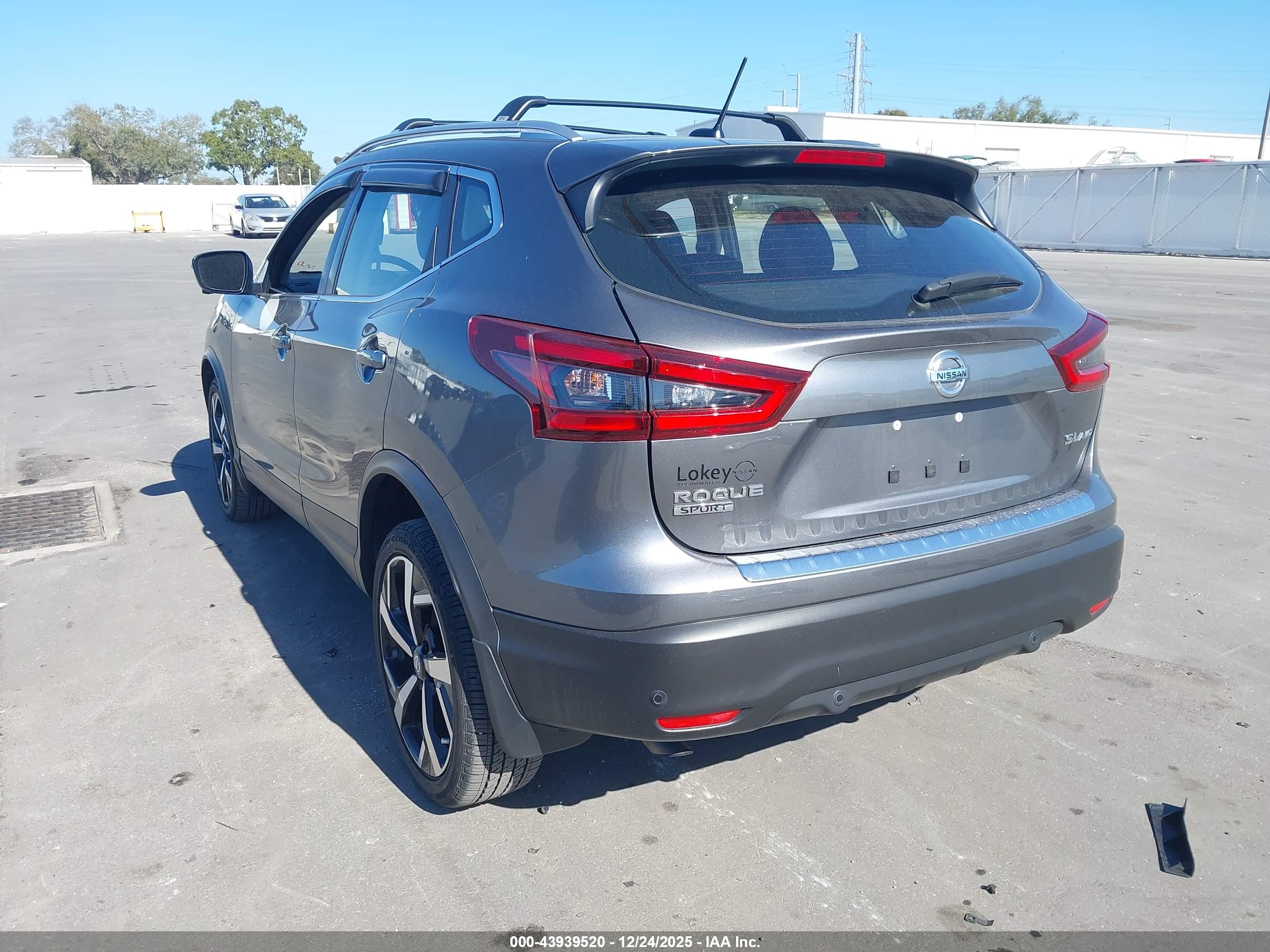 NISSAN ROGUE image 3