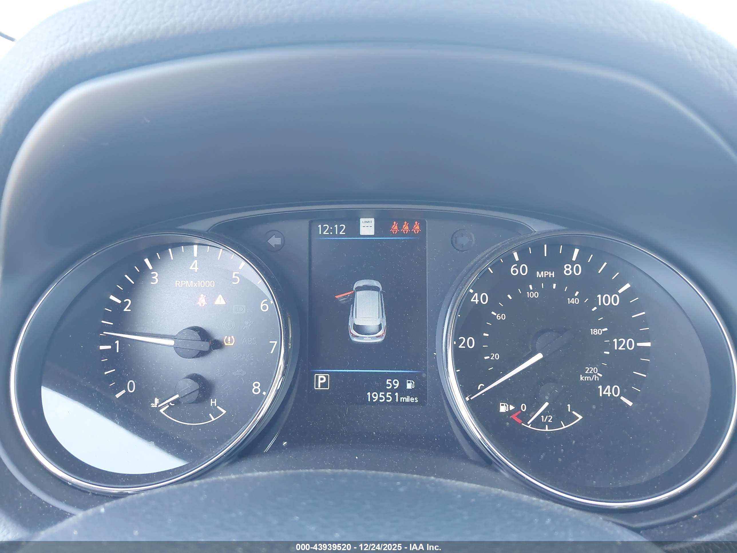 NISSAN ROGUE image 7