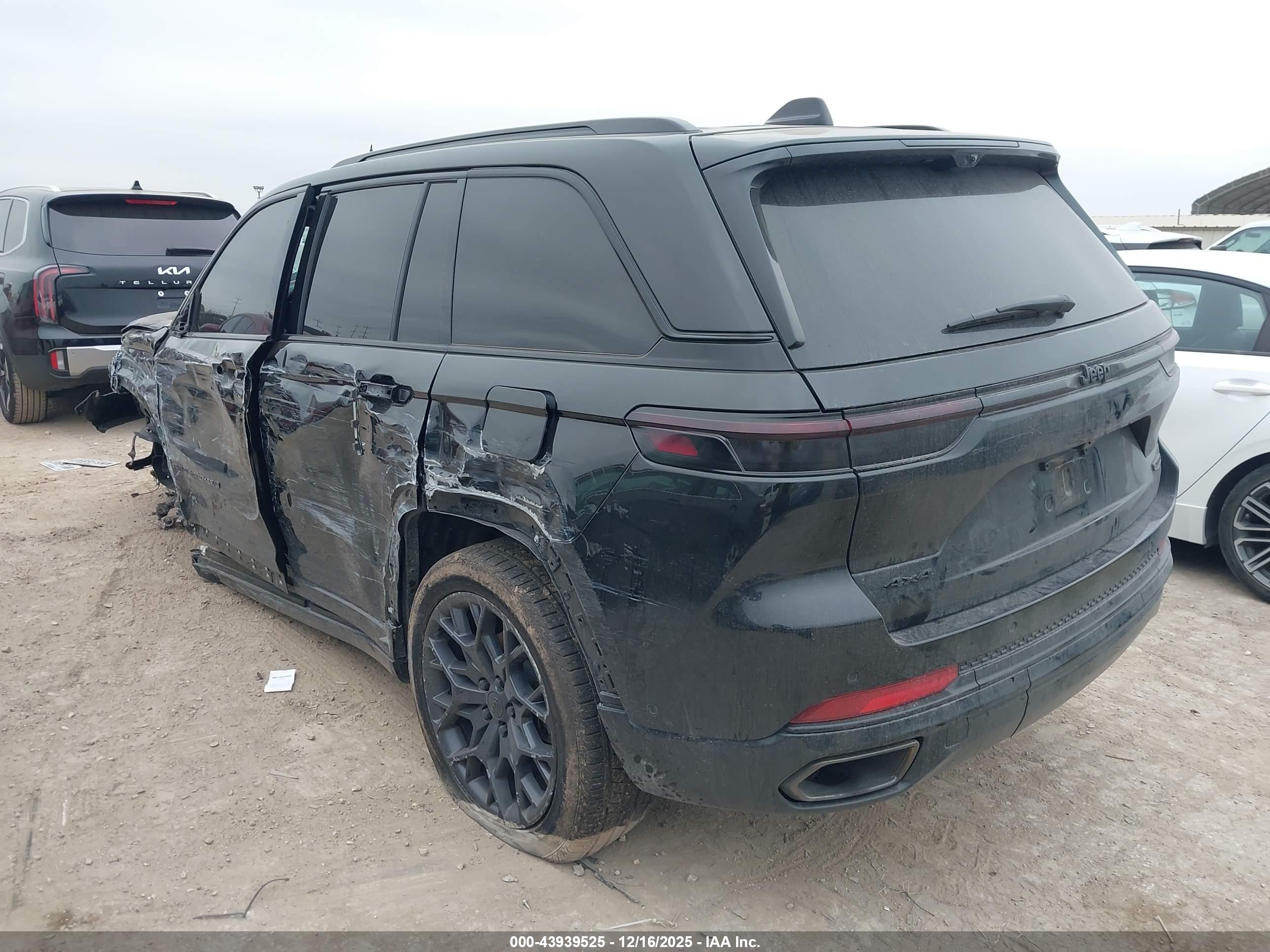 JEEP GRAND image 3