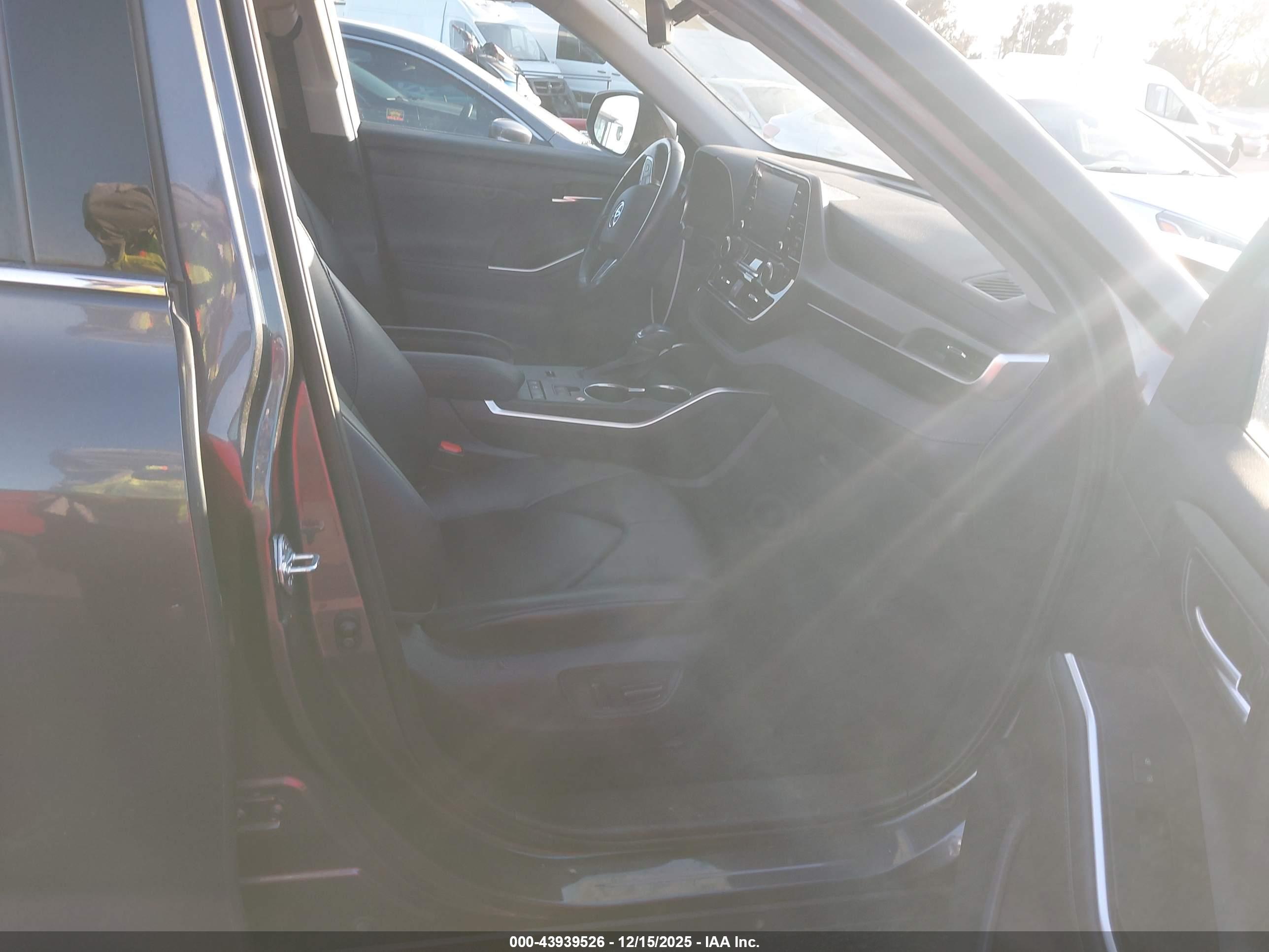 TOYOTA HIGHLANDER image 5