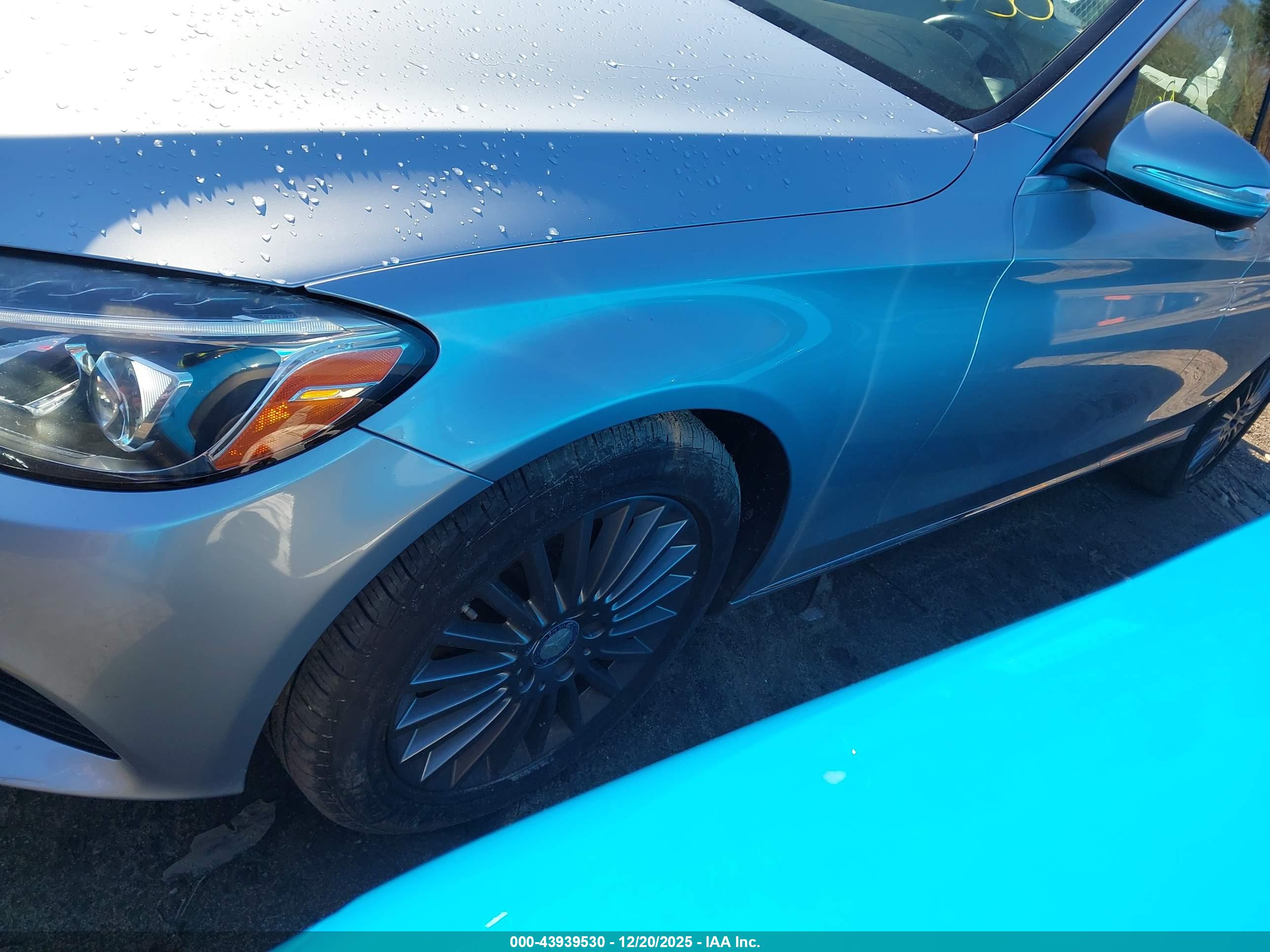 MERCEDES-BENZ C image 2