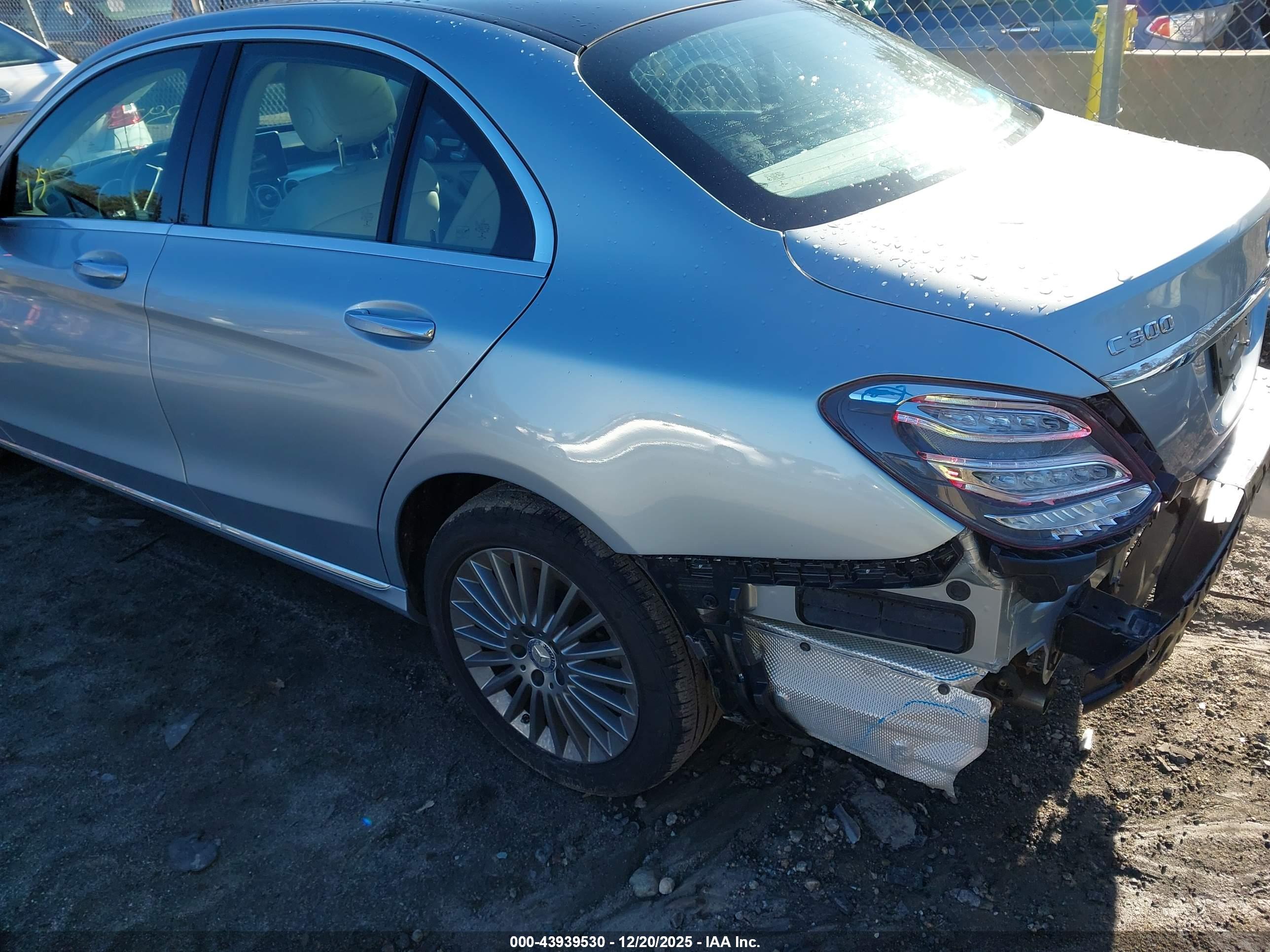 MERCEDES-BENZ C image 3