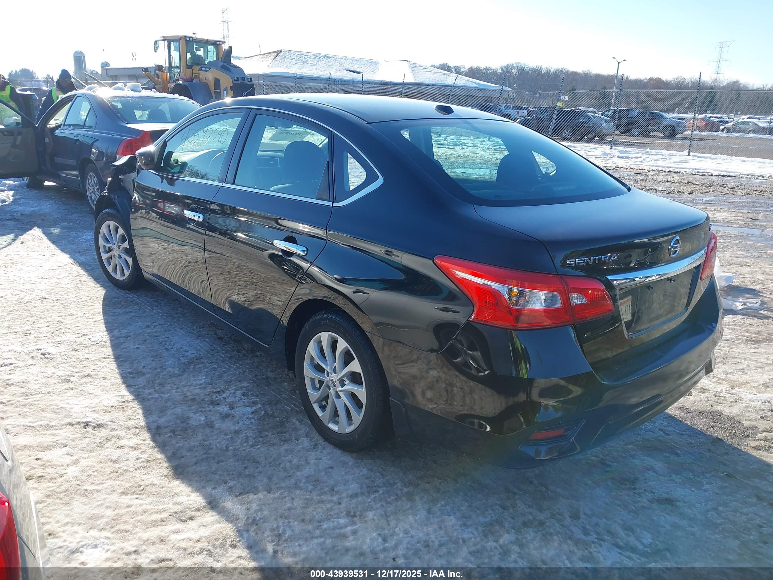 NISSAN SENTRA image 3