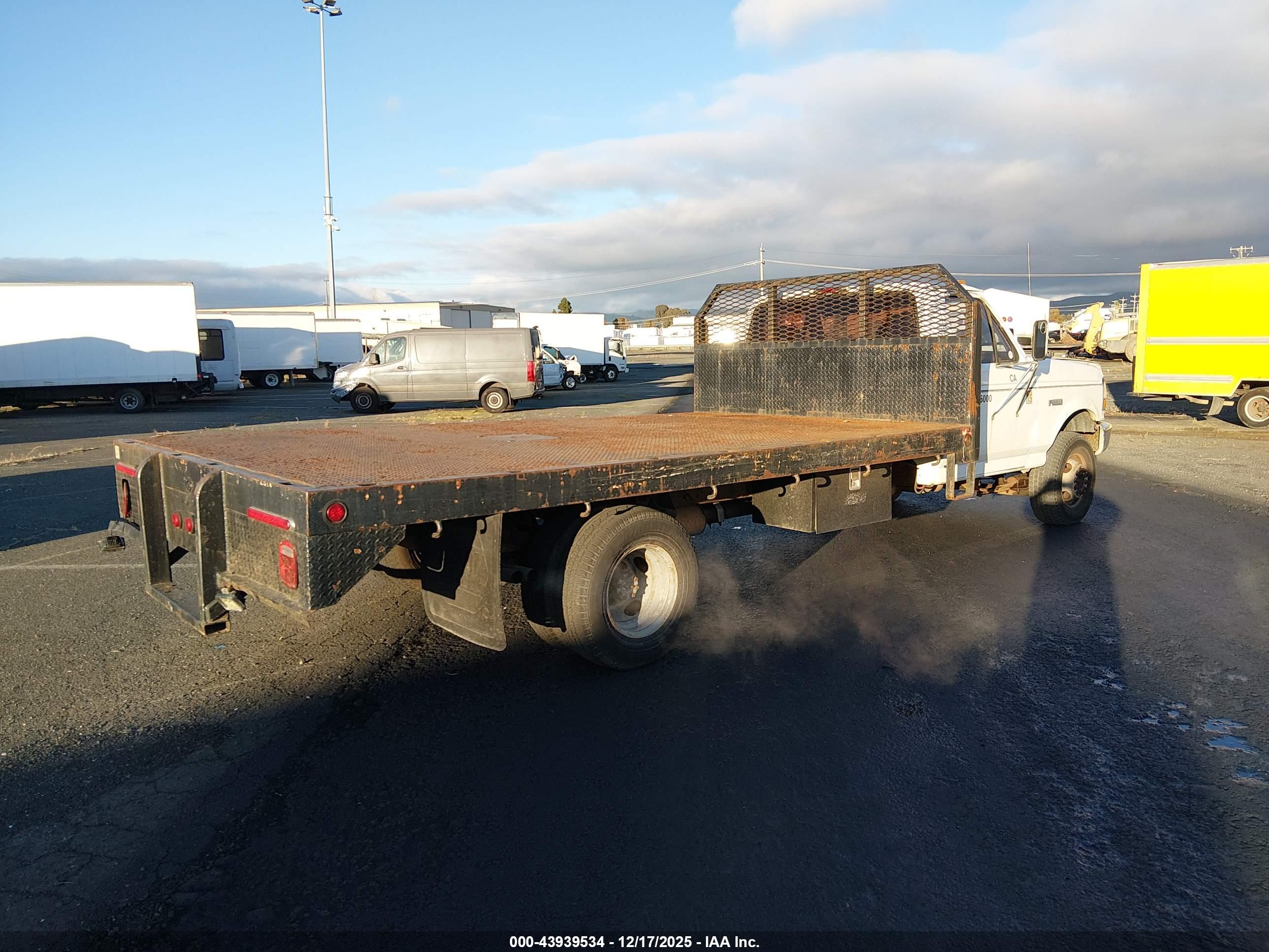 FORD F image 4