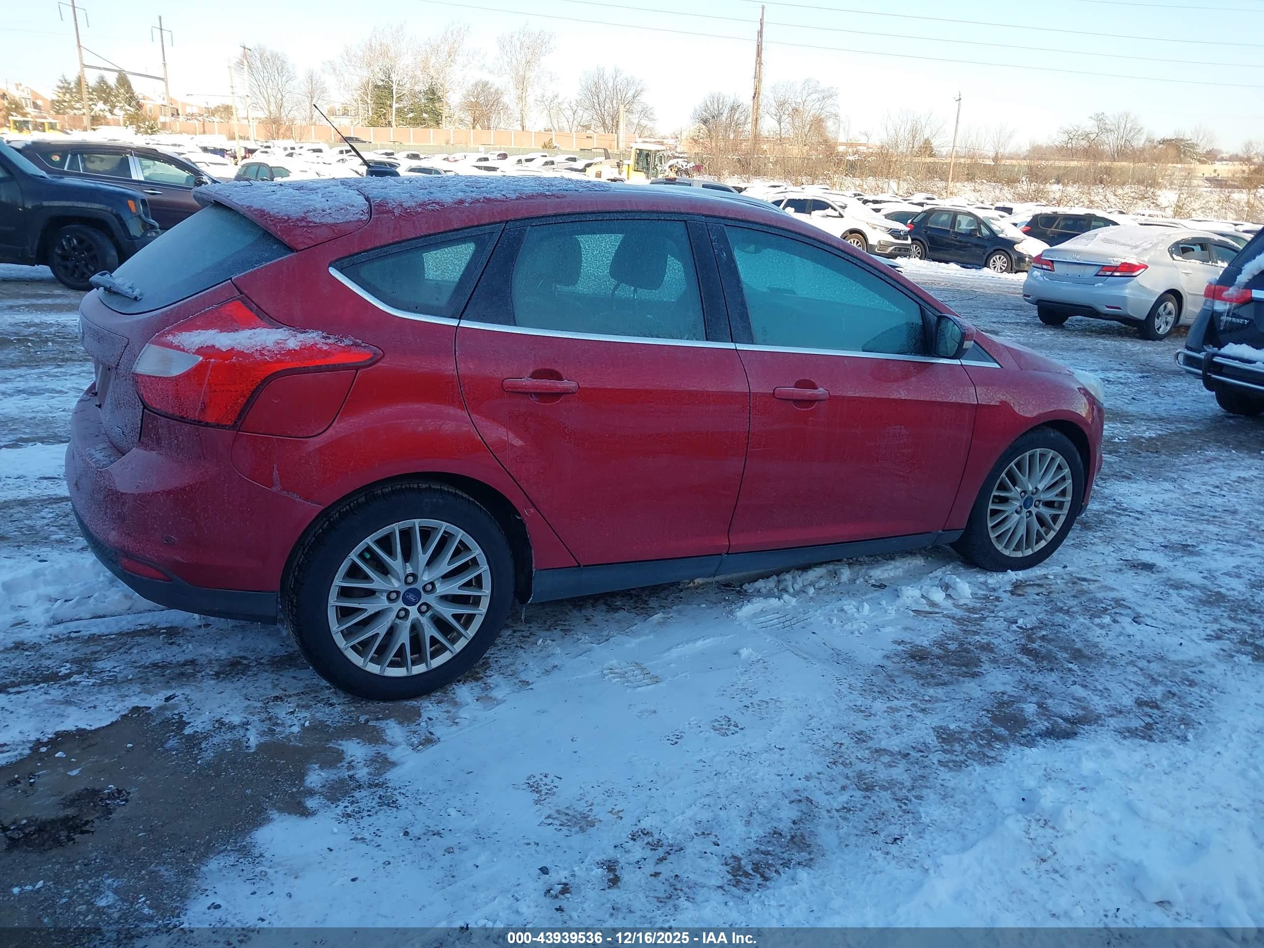 FORD FOCUS image 4