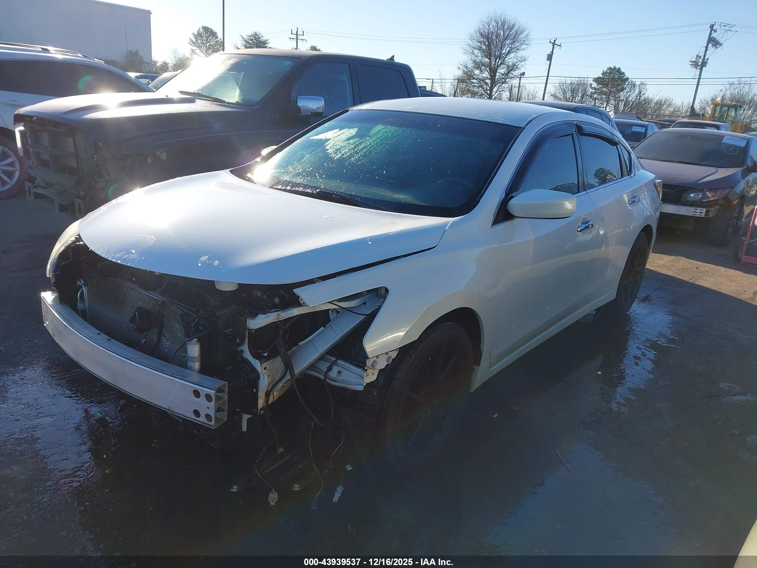 NISSAN ALTIMA image 2