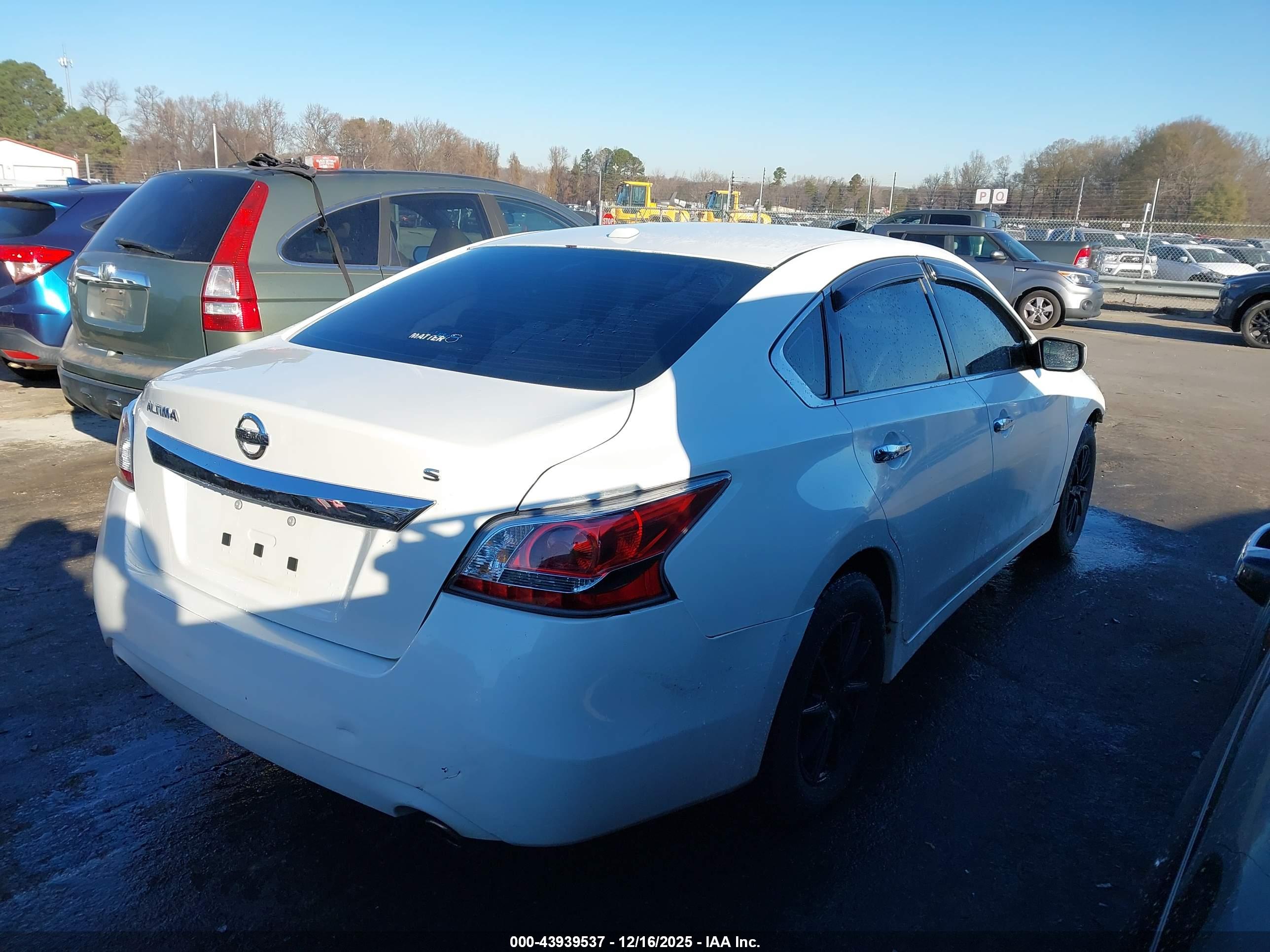 NISSAN ALTIMA image 4