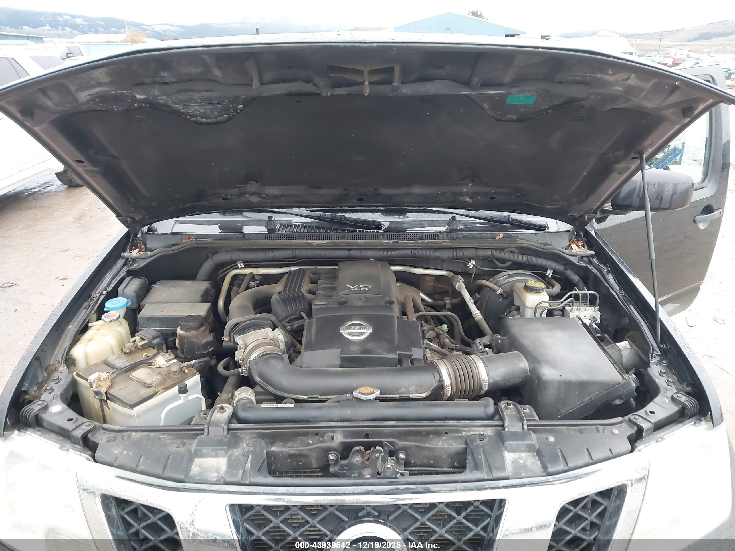 NISSAN FRONTIER image 10