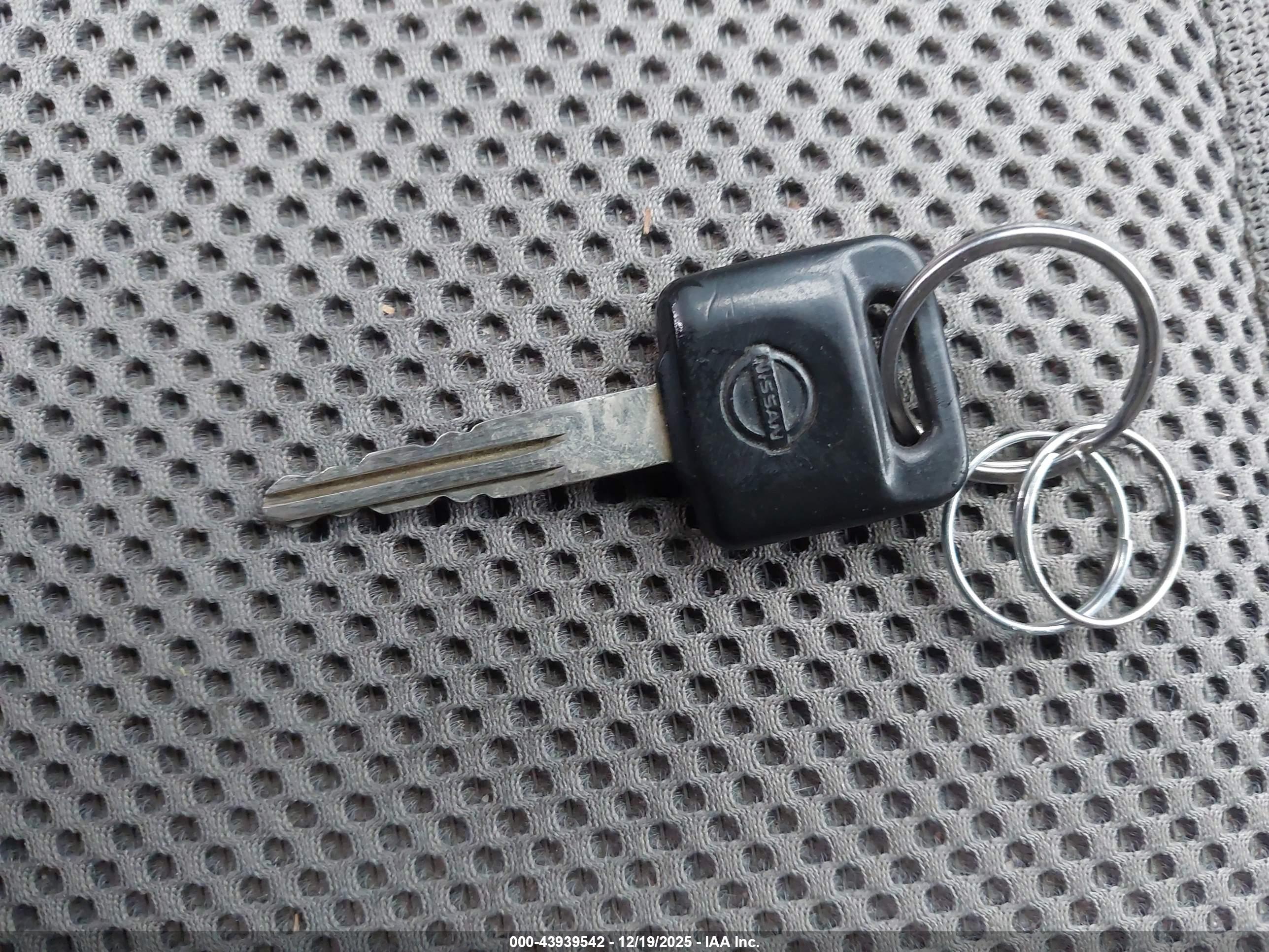 NISSAN FRONTIER image 11